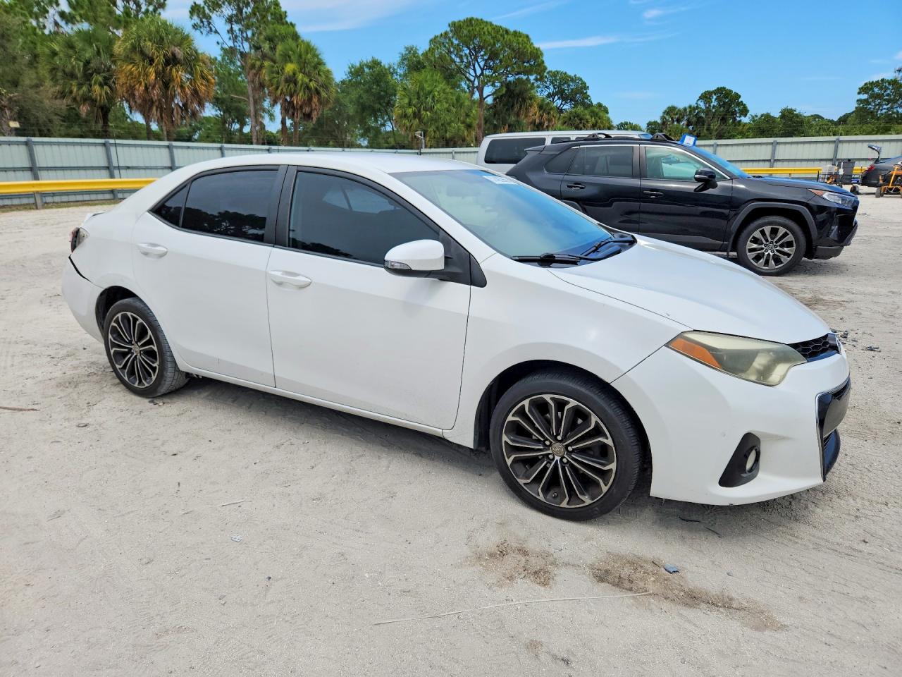 2015 Toyota Corolla S Plus White vin: 2T1BURHE9FC322894