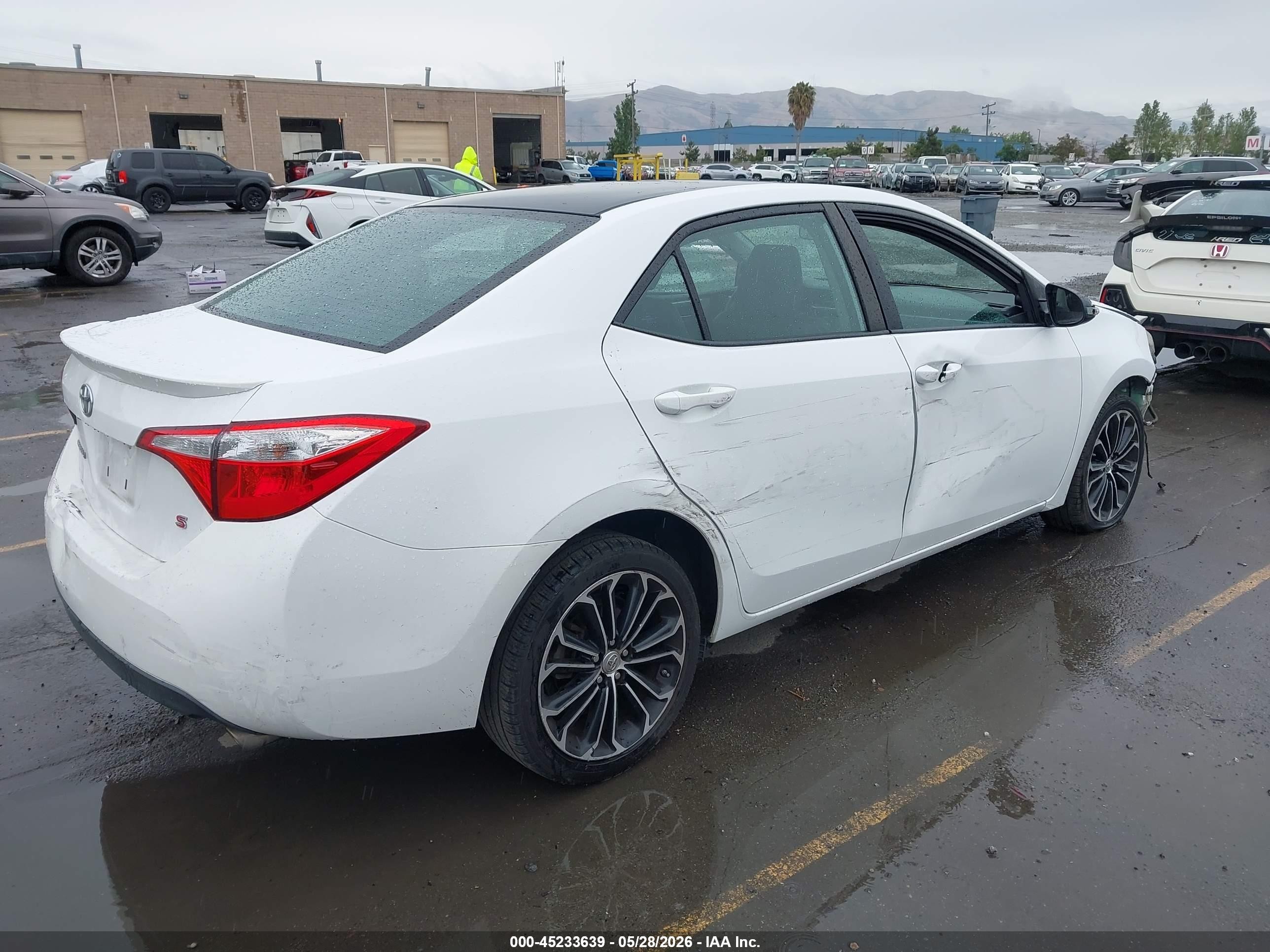 2015 Toyota Corolla S Plus Белый vin: 2T1BURHE9FC329439