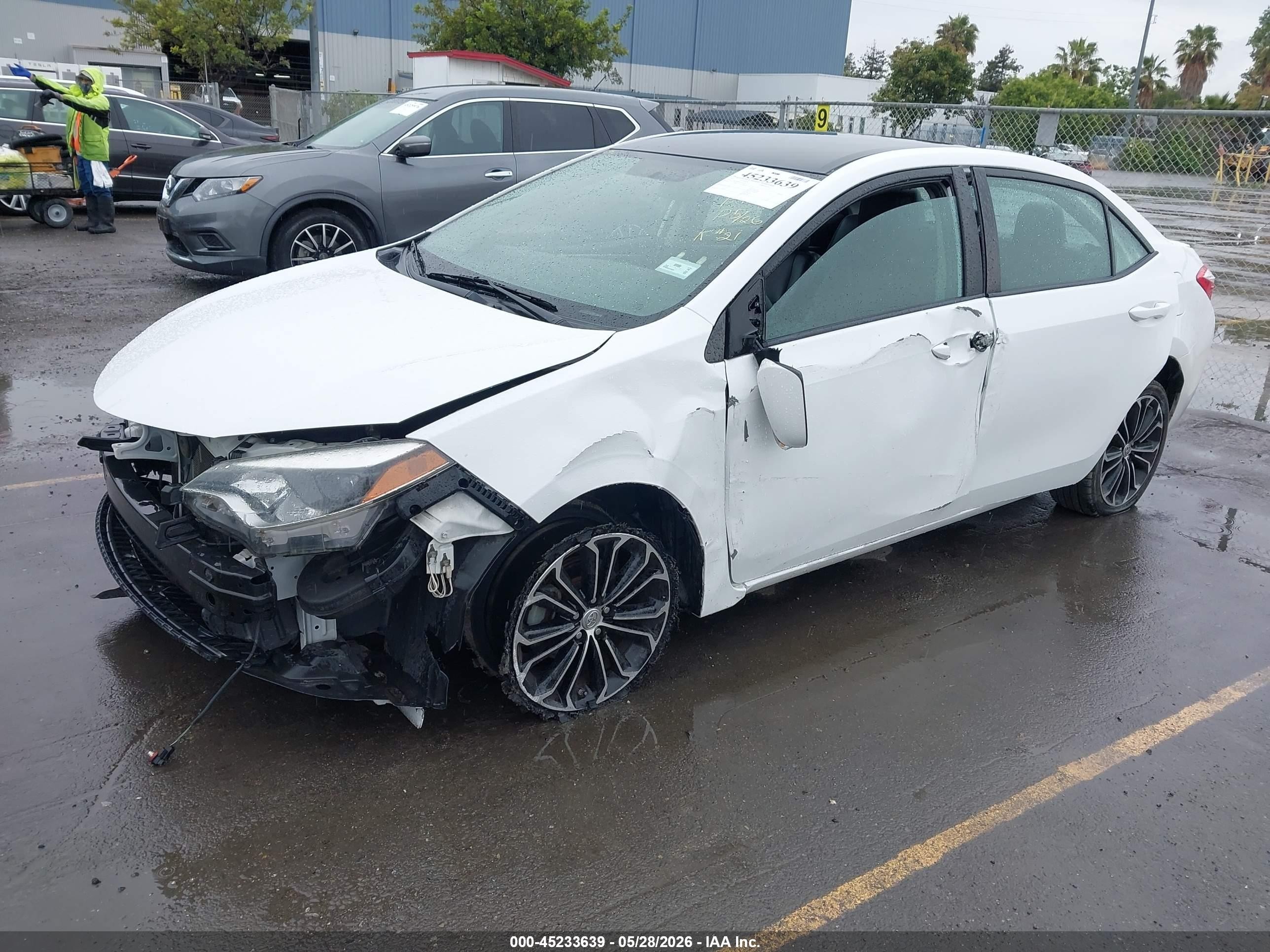 2015 Toyota Corolla S Plus Белый vin: 2T1BURHE9FC329439