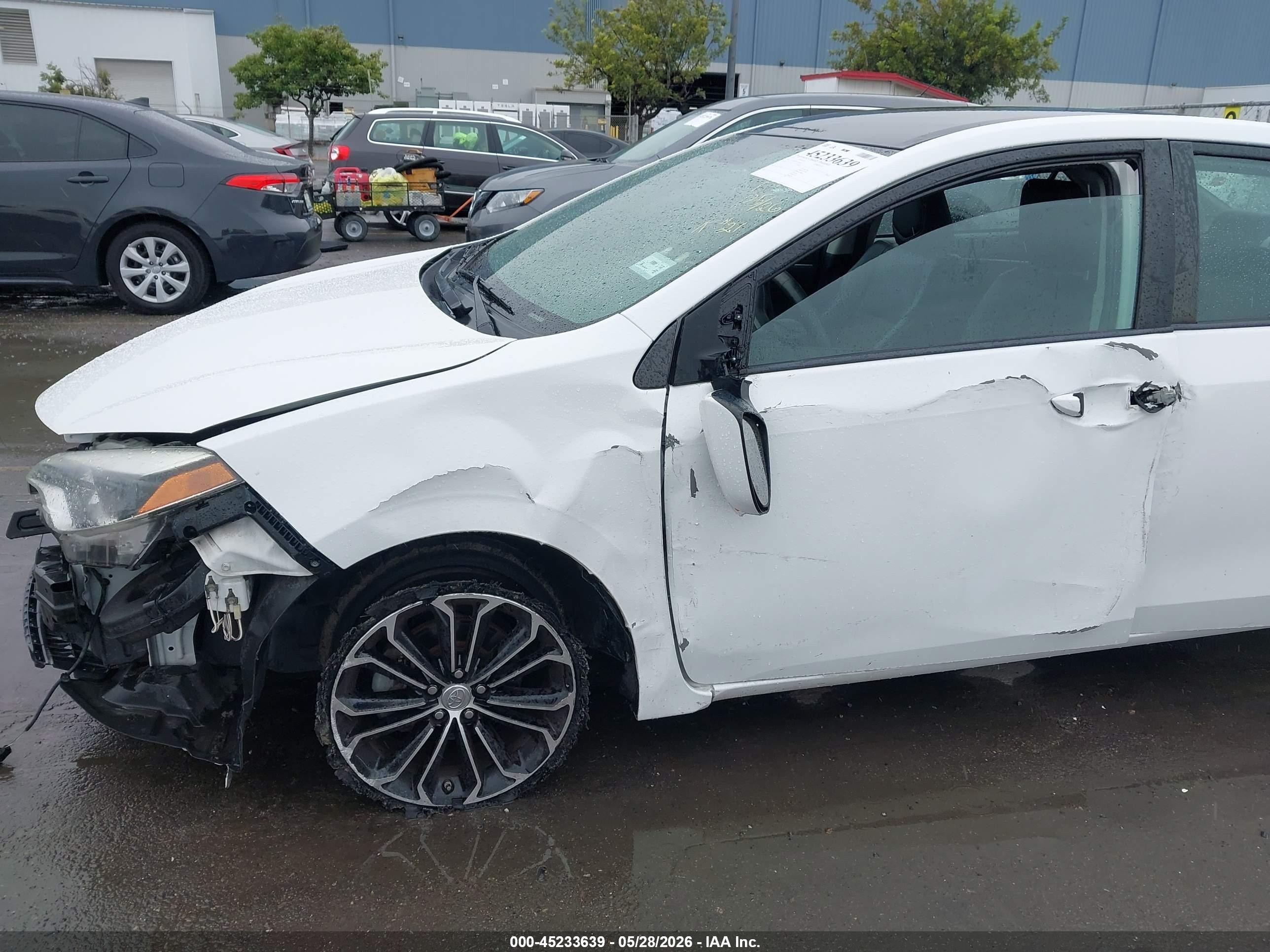 2015 Toyota Corolla S Plus Белый vin: 2T1BURHE9FC329439