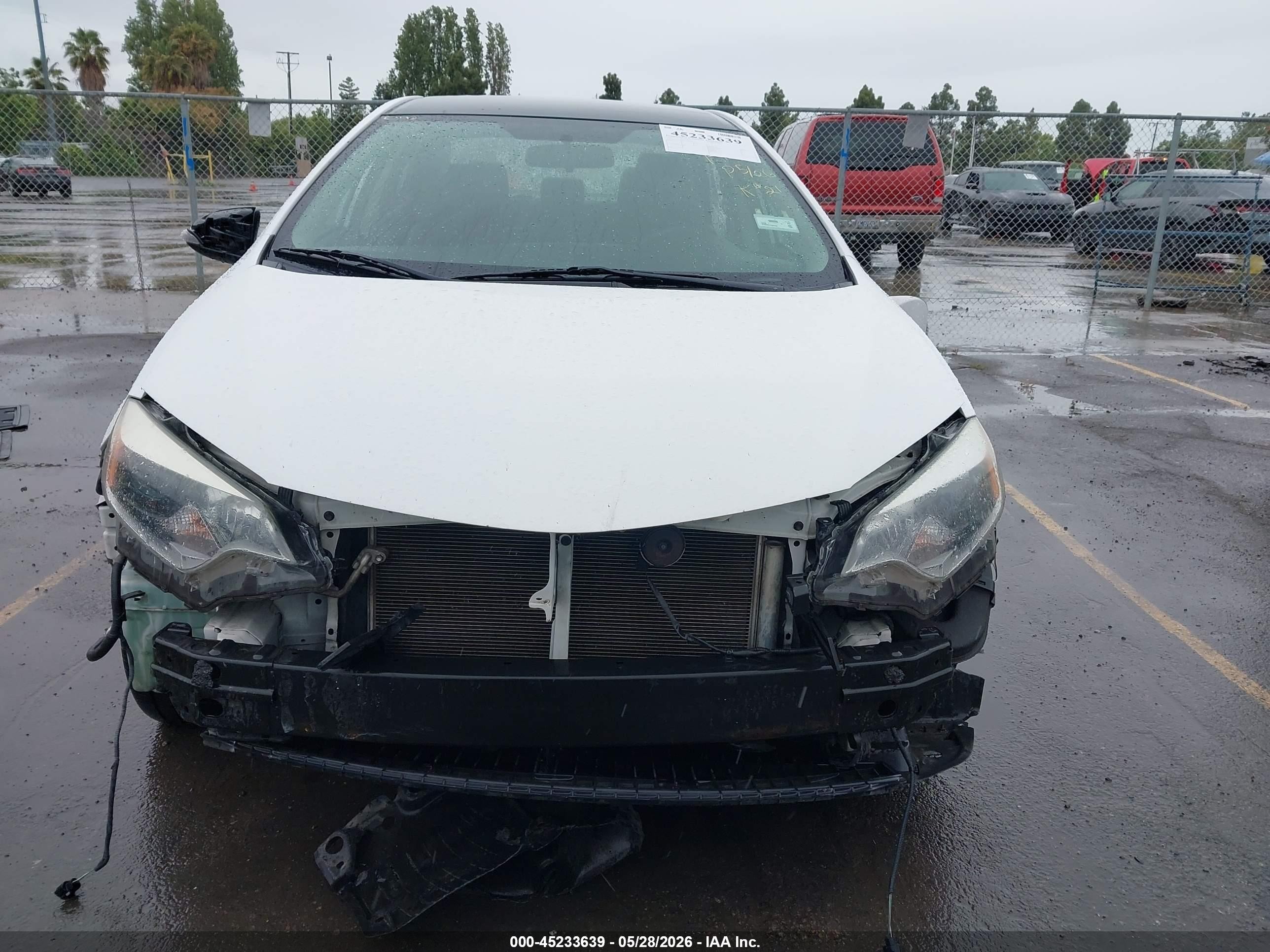 2015 Toyota Corolla S Plus Белый vin: 2T1BURHE9FC329439