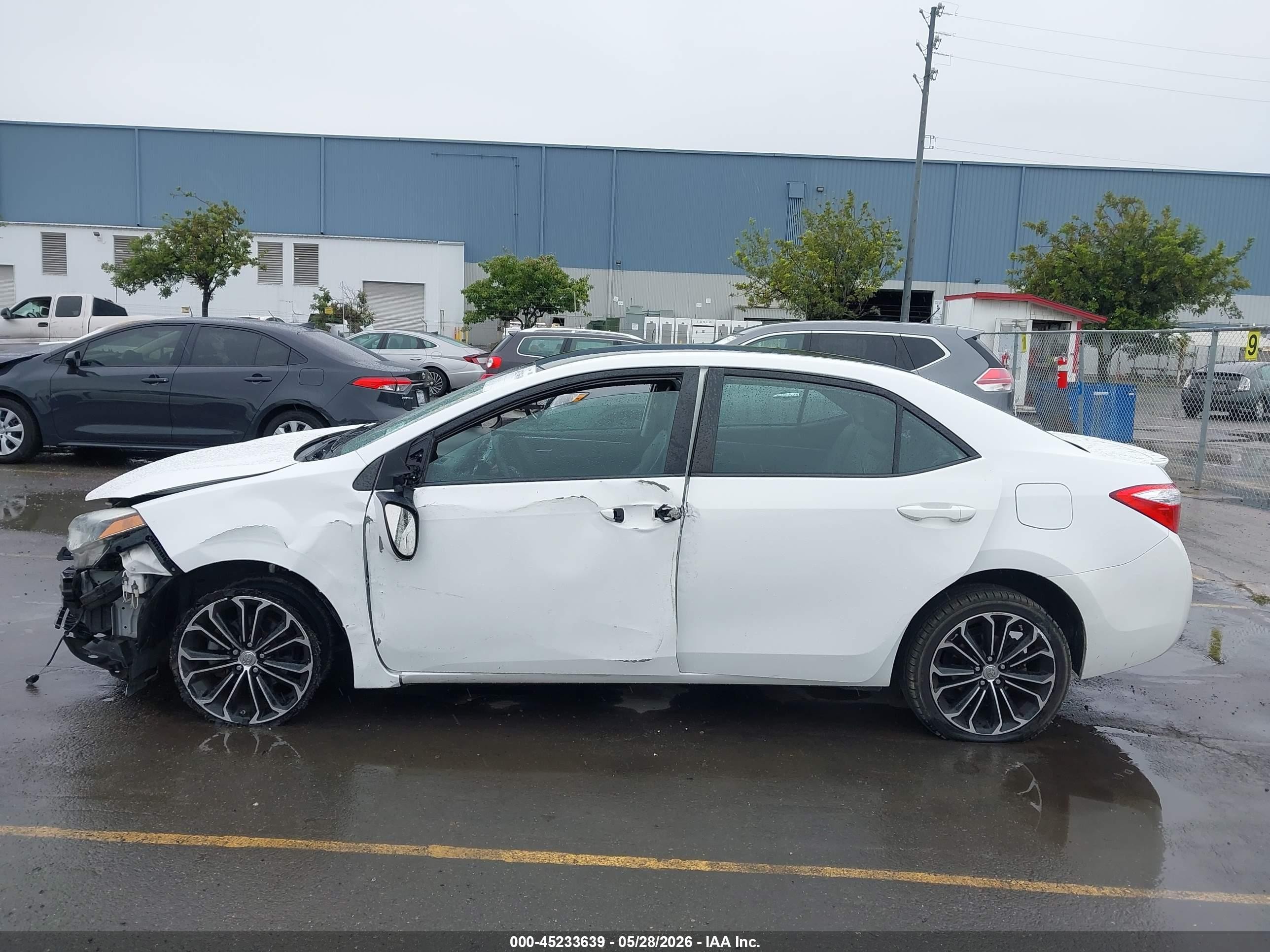 2015 Toyota Corolla S Plus Белый vin: 2T1BURHE9FC329439