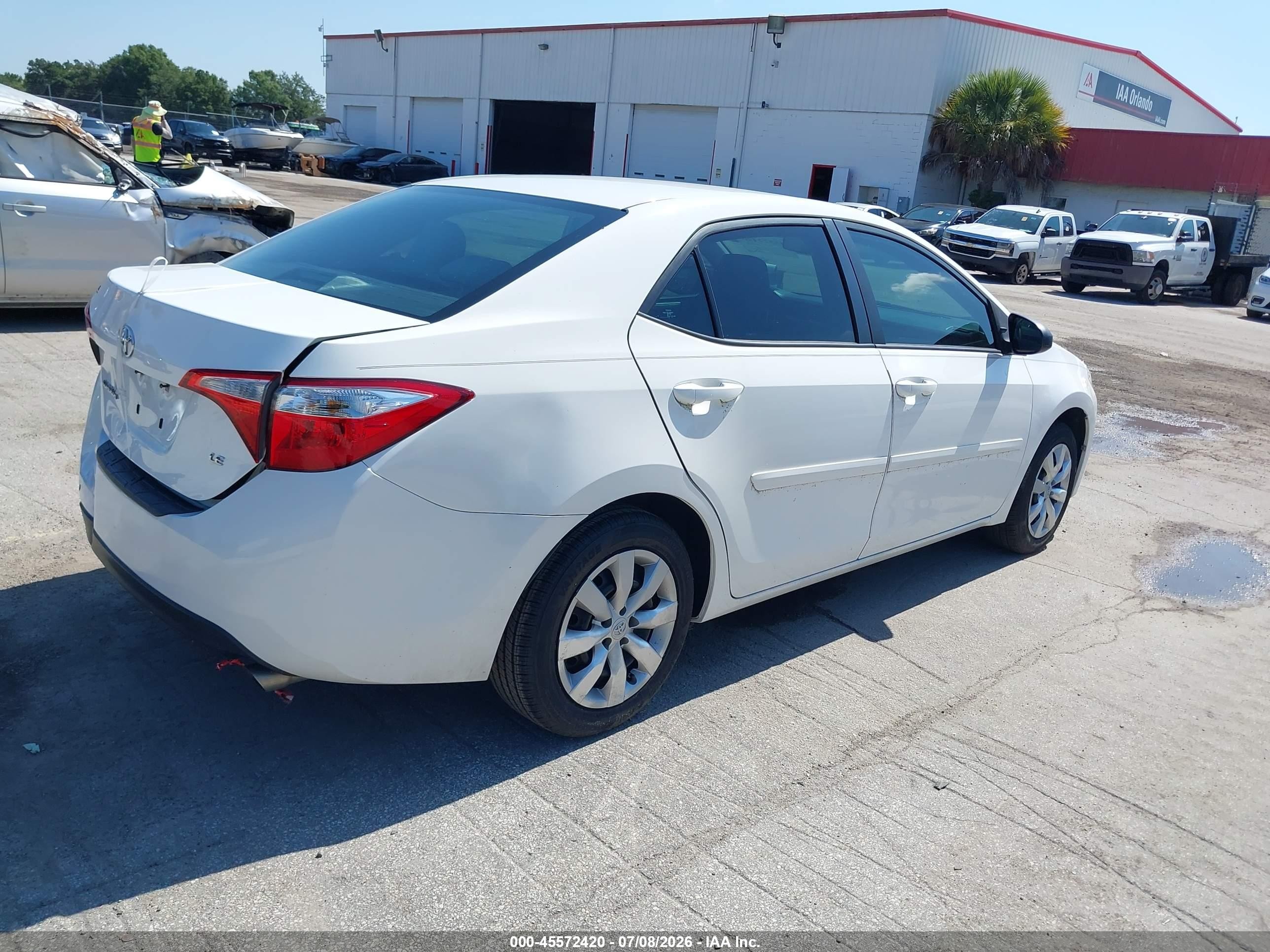2015 Toyota Corolla Le Белый vin: 2T1BURHE9FC331532
