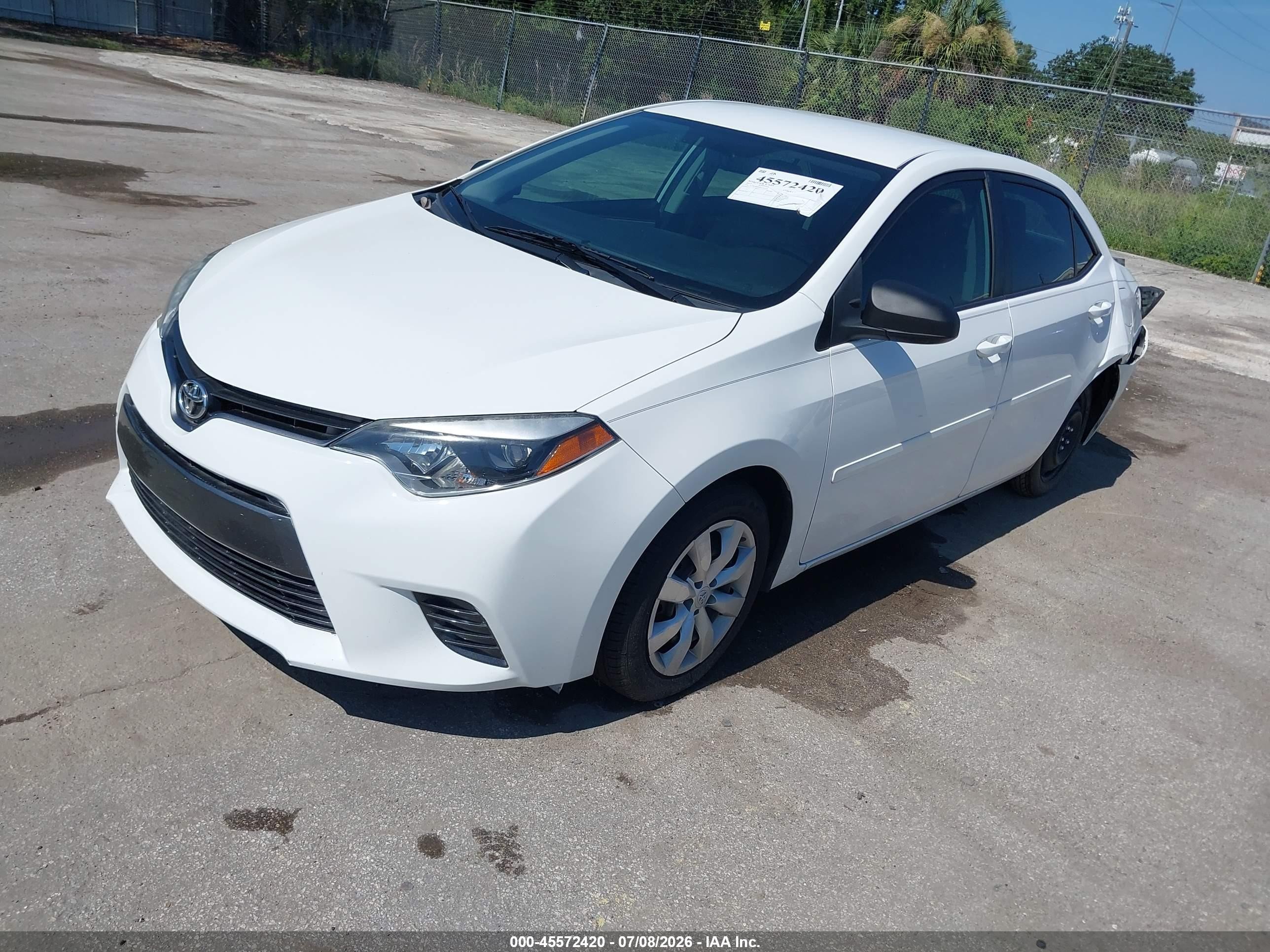 2015 Toyota Corolla Le Белый vin: 2T1BURHE9FC331532