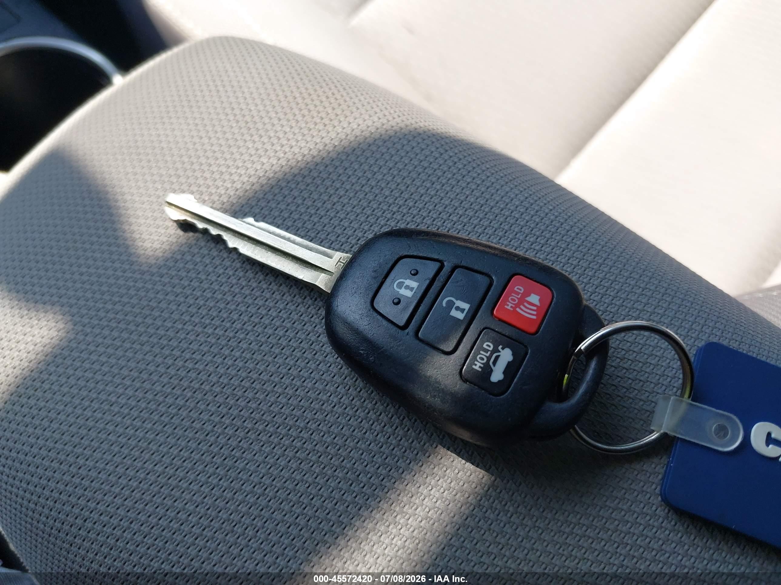 2015 Toyota Corolla Le Белый vin: 2T1BURHE9FC331532