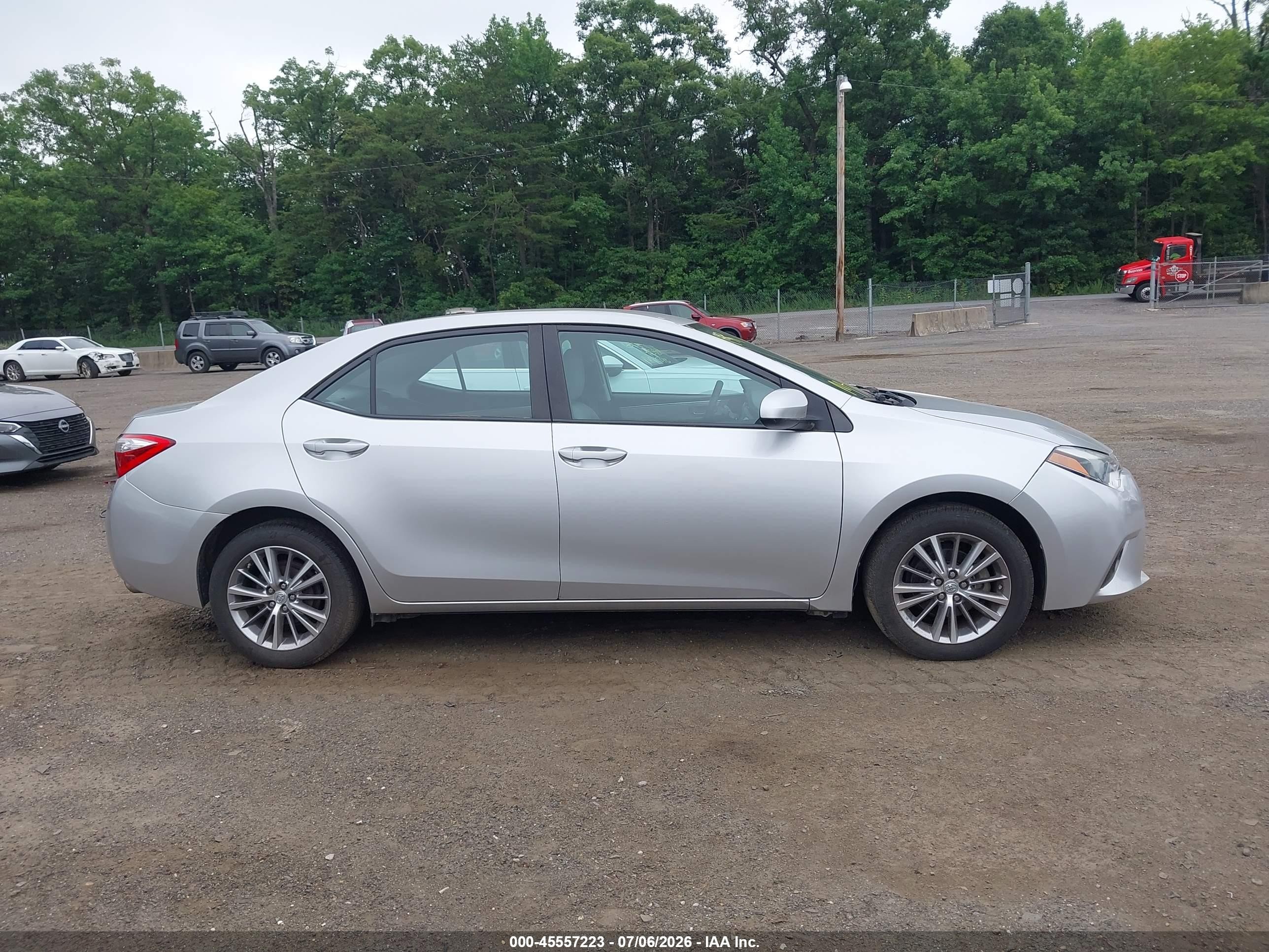 2015 Toyota Corolla Le Plus Silver vin: 2T1BURHE9FC338271