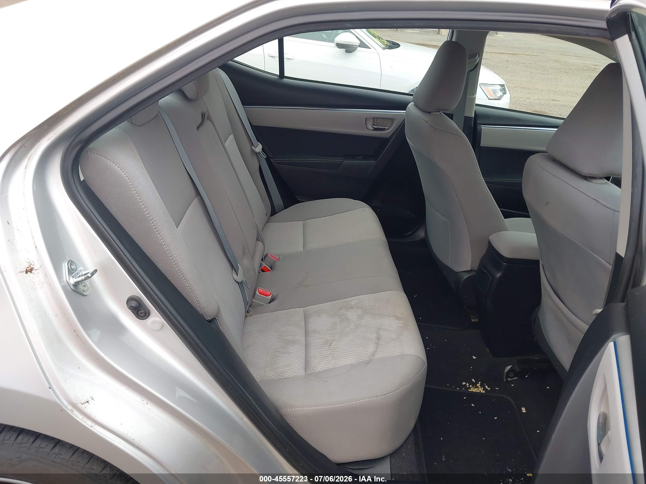 2015 Toyota Corolla Le Plus Silver vin: 2T1BURHE9FC338271