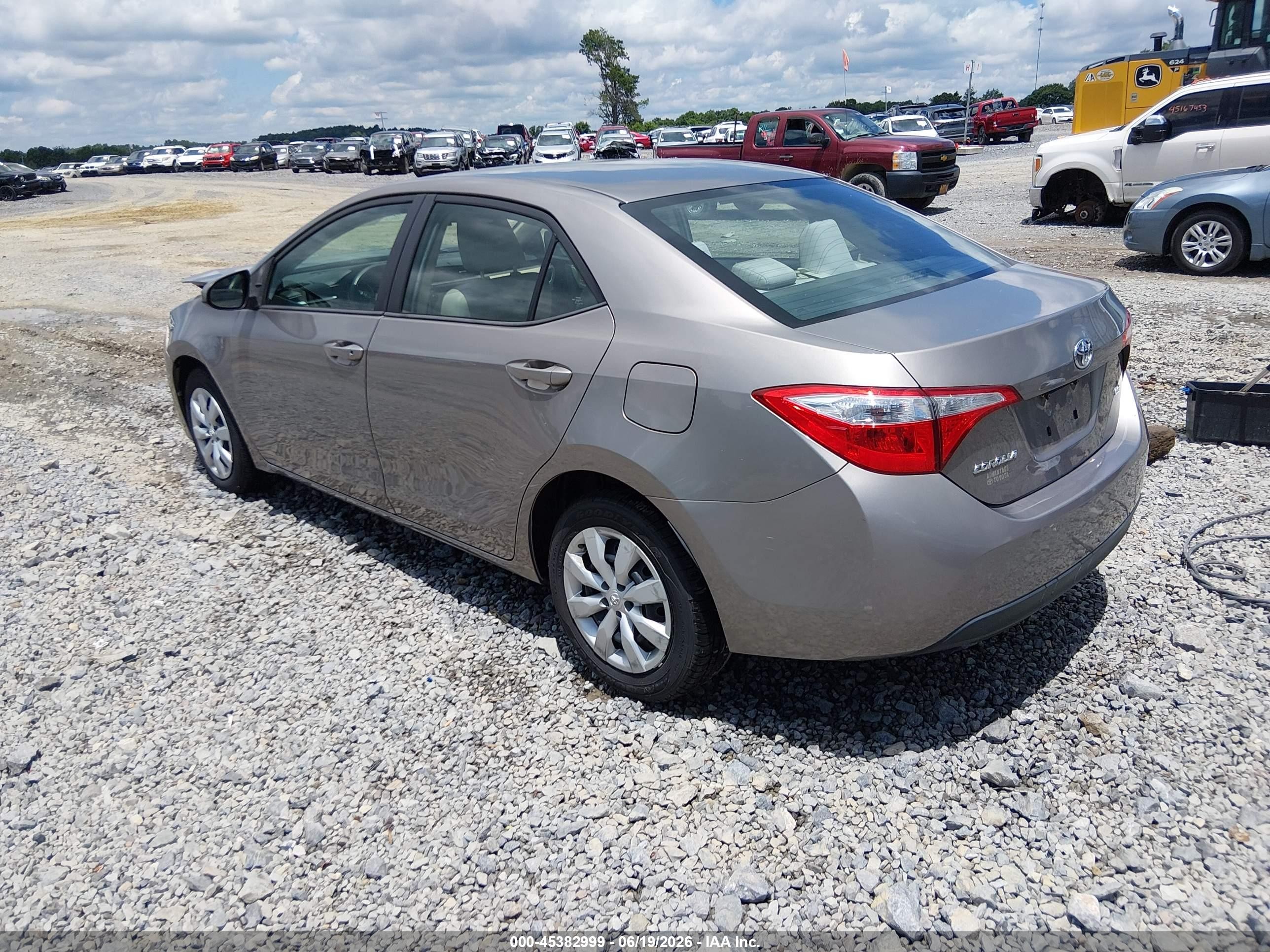 2015 Toyota Corolla Le Champagne vin: 2T1BURHE9FC342336