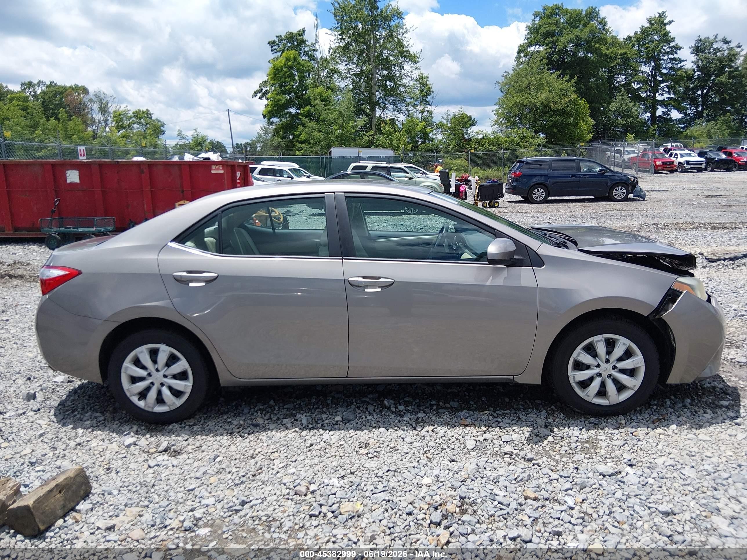 2015 Toyota Corolla Le Champagne vin: 2T1BURHE9FC342336