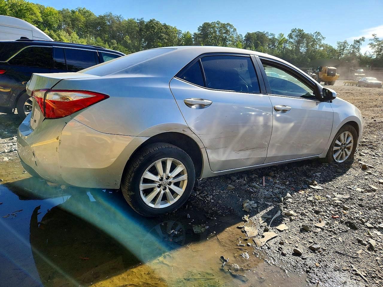 2015 Toyota Corolla Le Серебряный vin: 2T1BURHE9FC373103