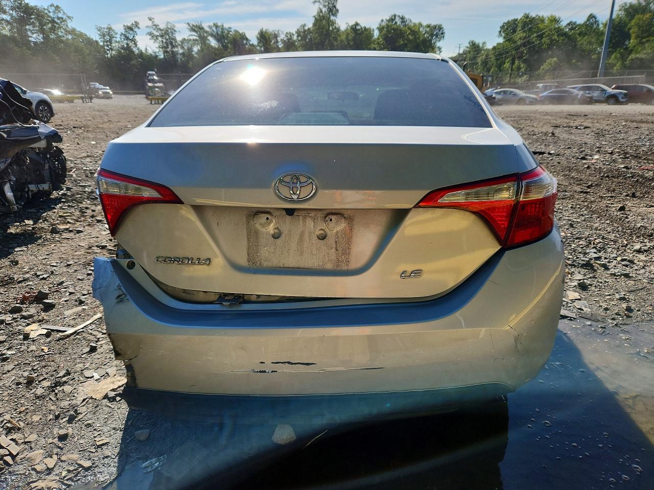 2015 Toyota Corolla Le Серебряный vin: 2T1BURHE9FC373103