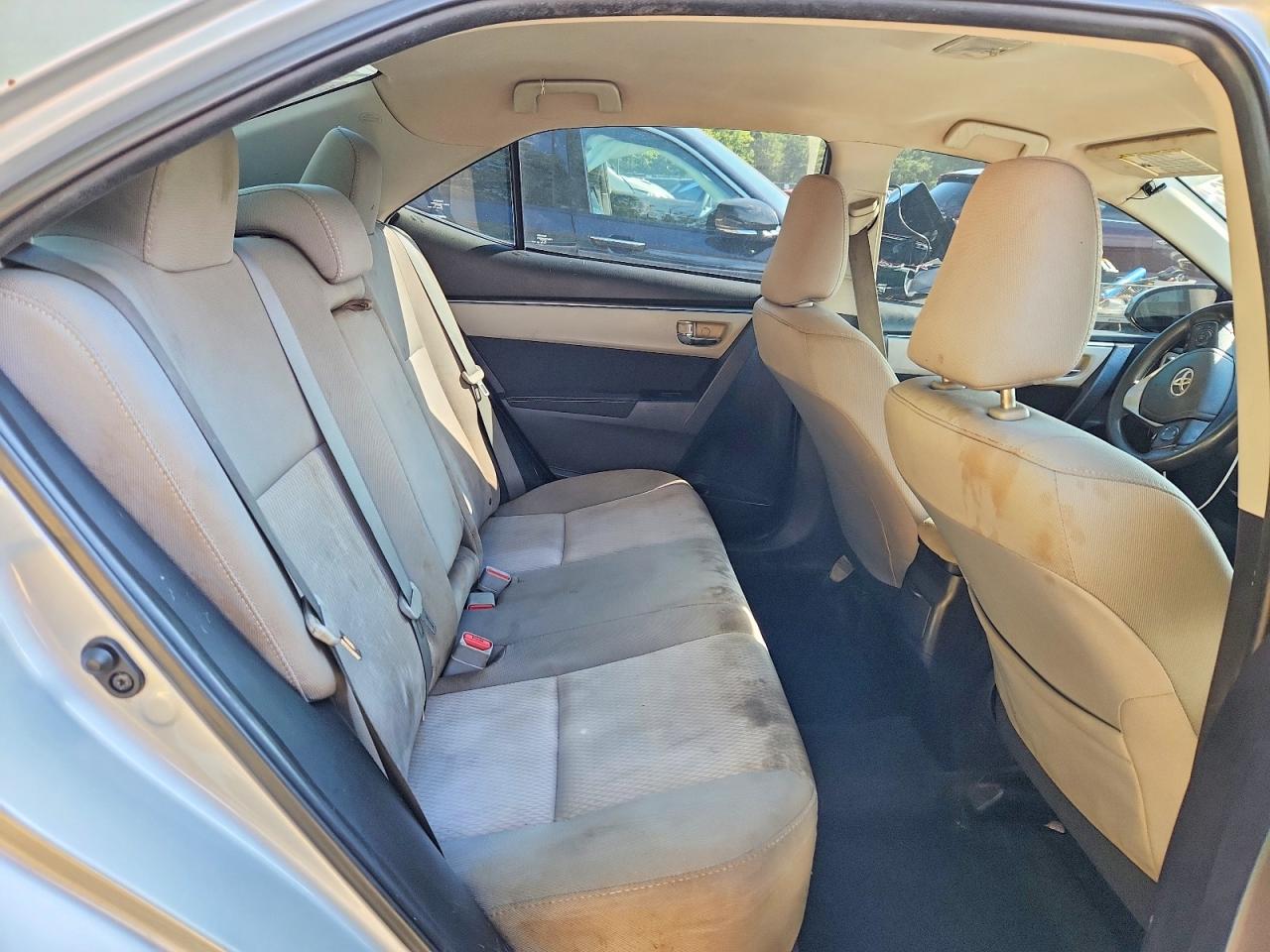 2015 Toyota Corolla Le Серебряный vin: 2T1BURHE9FC373103