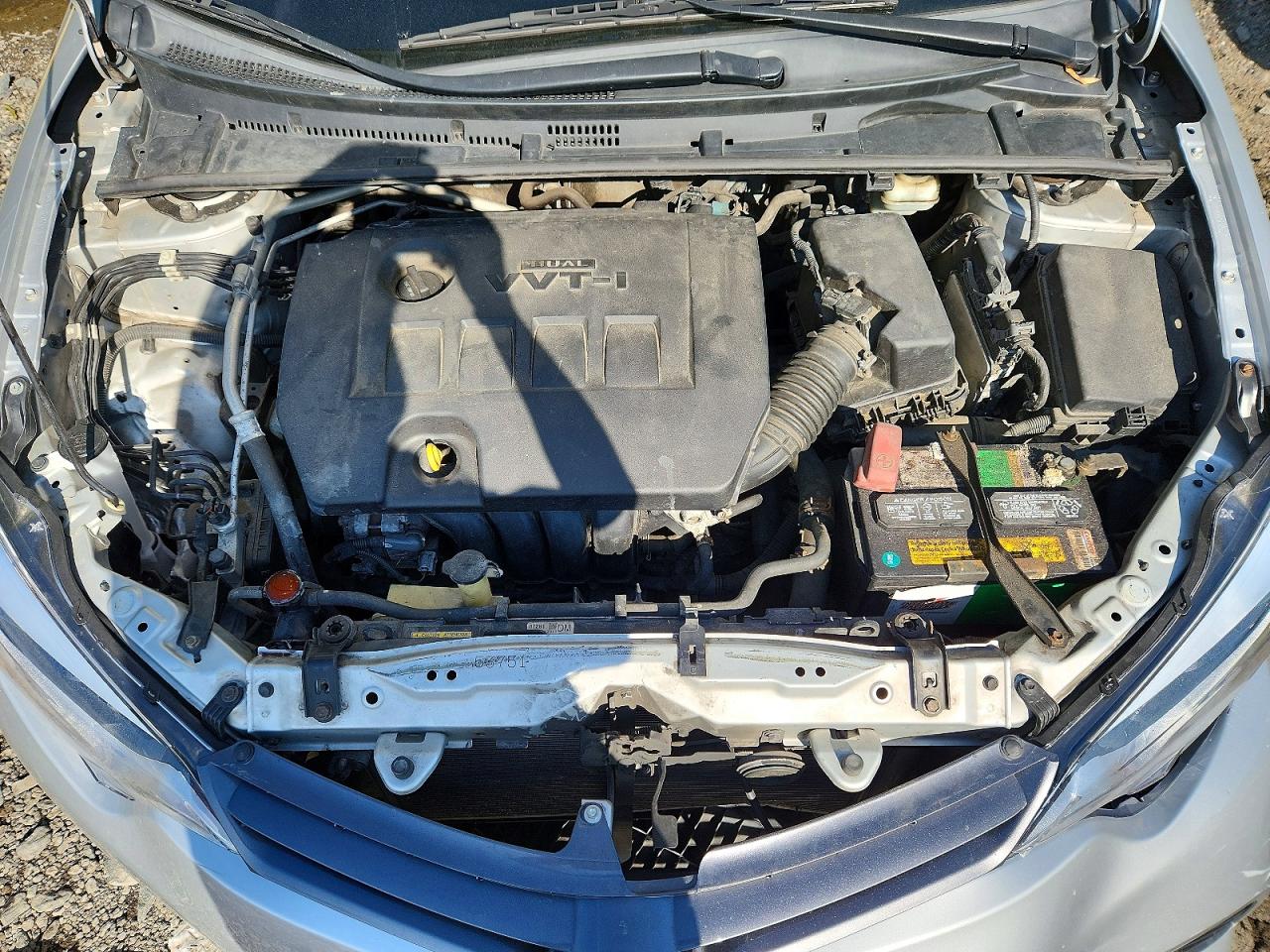 2015 Toyota Corolla Le Серебряный vin: 2T1BURHE9FC373103