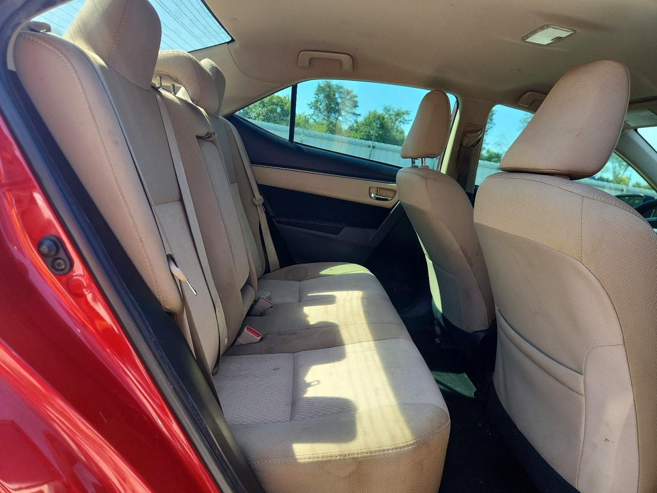 2015 Toyota Corolla Le Red vin: 2T1BURHE9FC411834