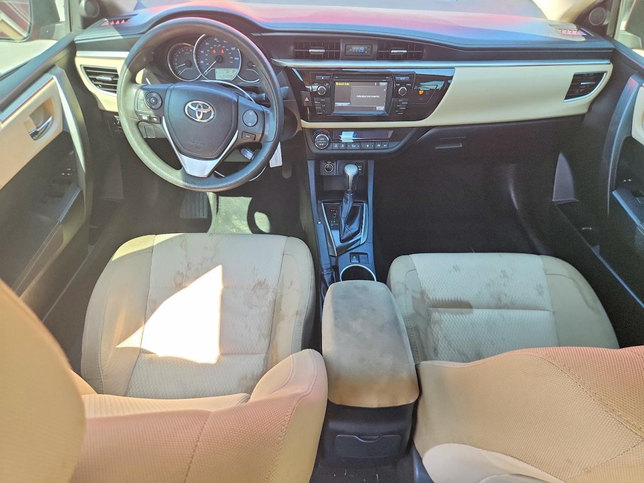 2015 Toyota Corolla Le Red vin: 2T1BURHE9FC411834