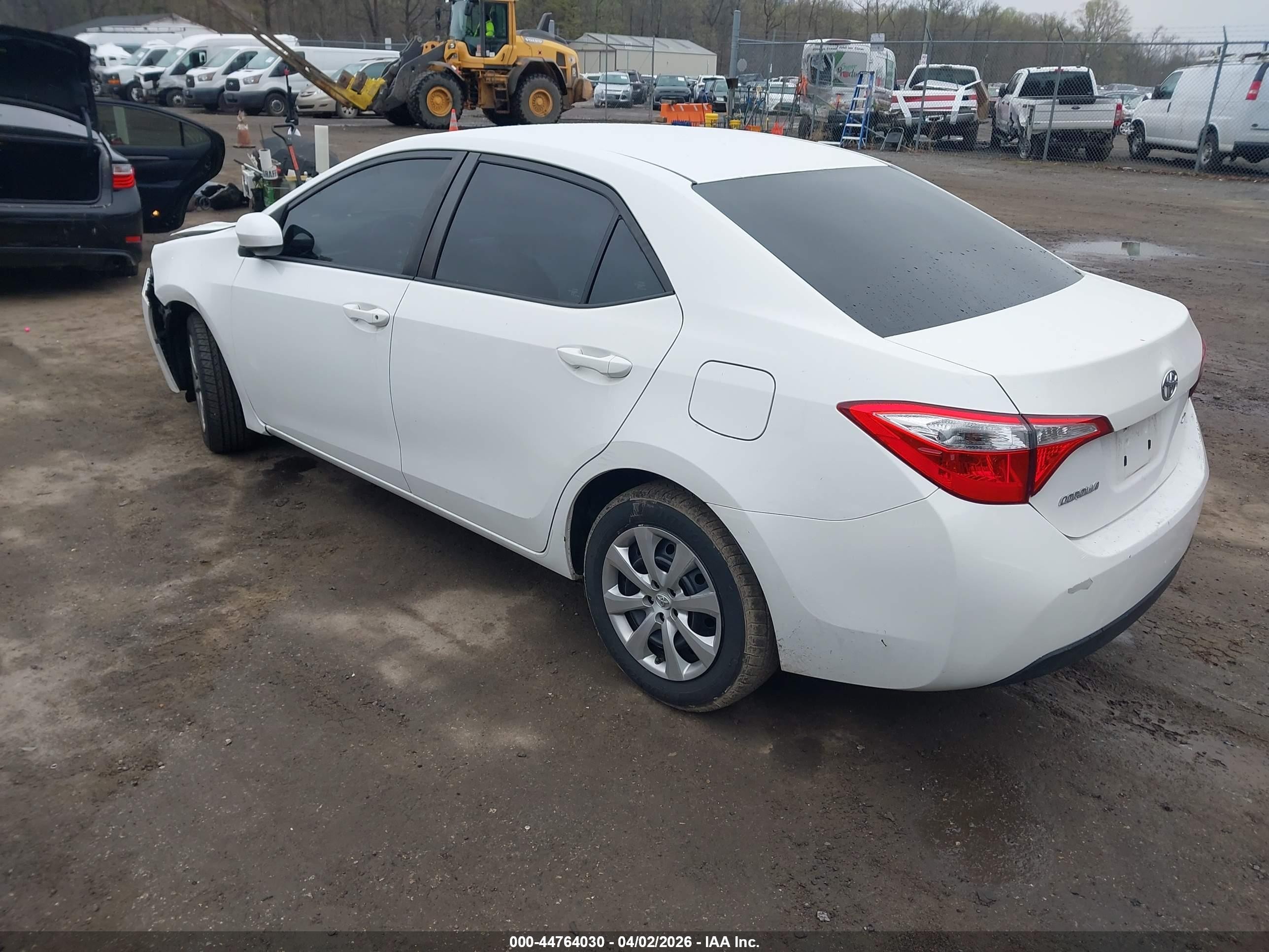 2015 Toyota Corolla Le White vin: 2T1BURHE9FC429766