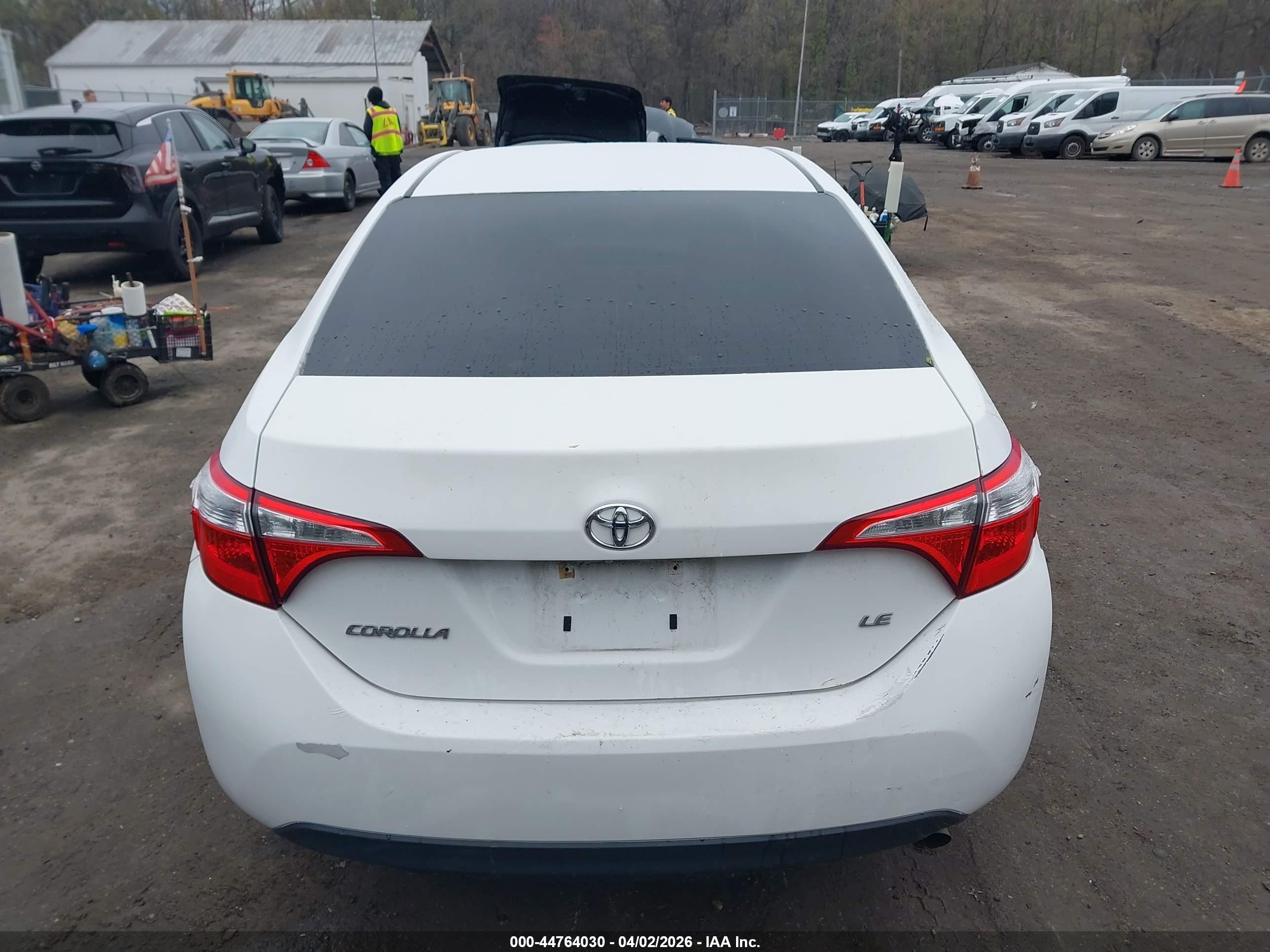 2015 Toyota Corolla Le White vin: 2T1BURHE9FC429766