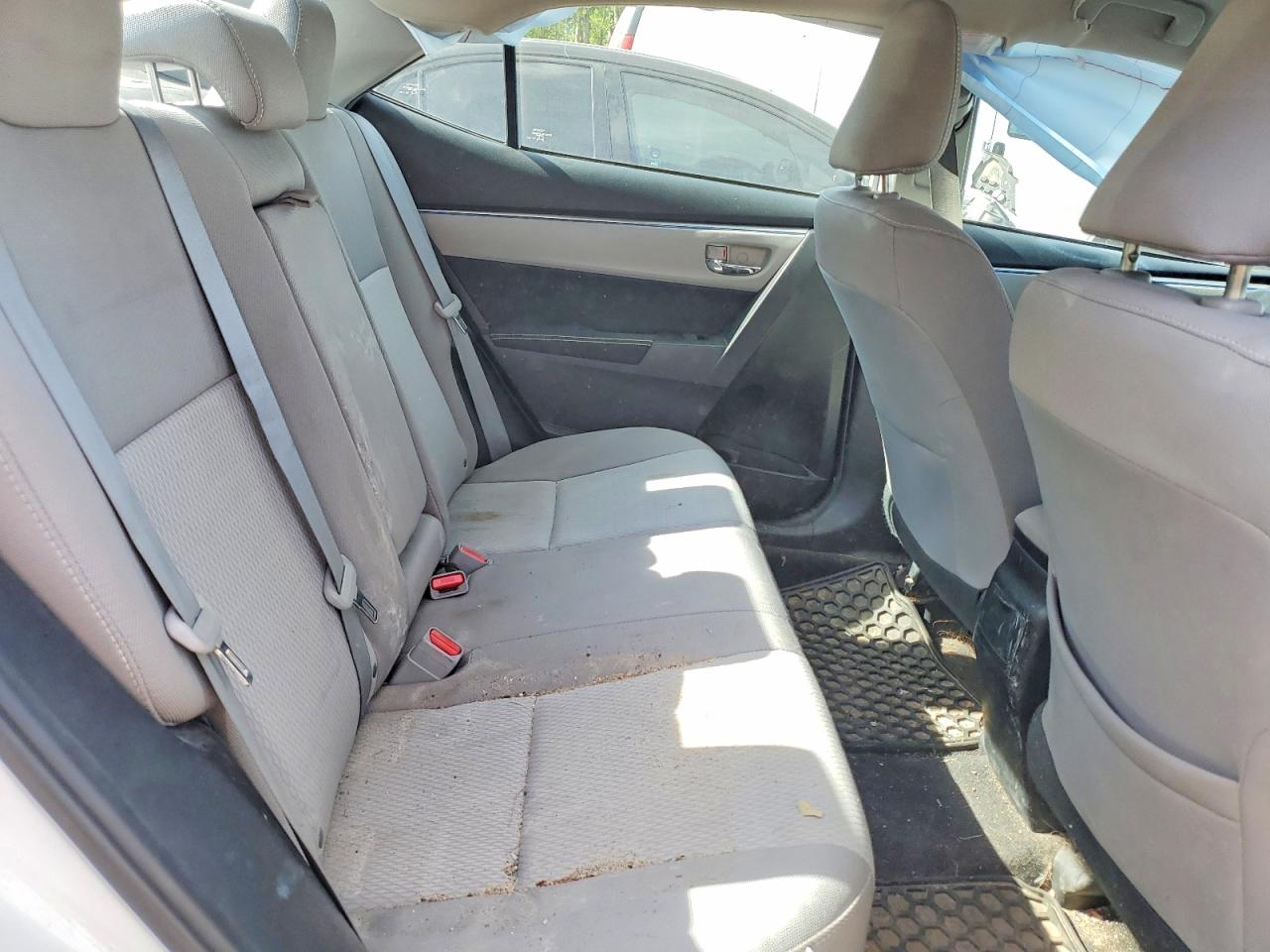 2015 Toyota Corolla L White vin: 2T1BURHE9FC445417