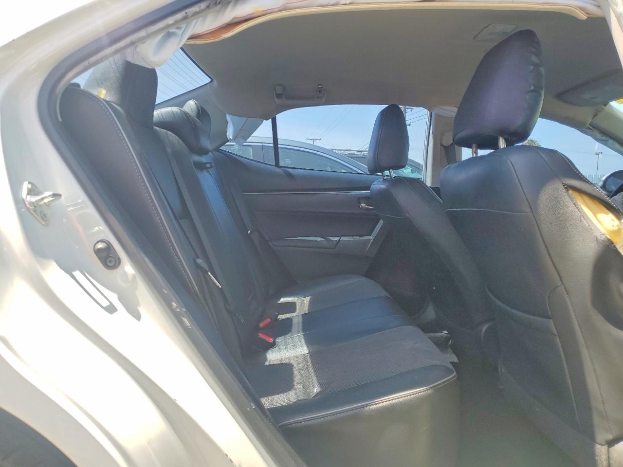 2015 Toyota Corolla S Plus Белый vin: 2T1BURHE9FC469166