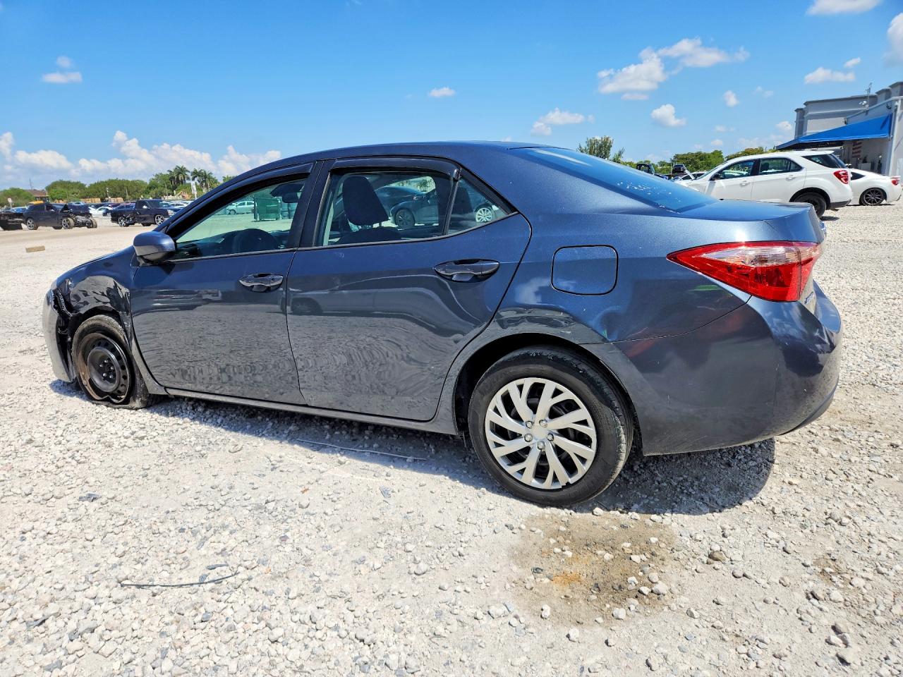 2017 Toyota Corolla Le Gray vin: 2T1BURHE9HC767056