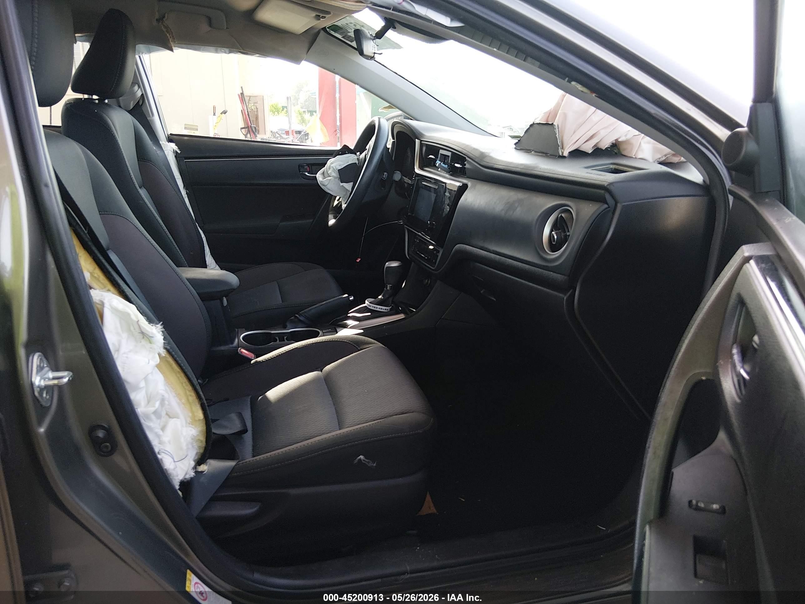 2017 Toyota Corolla Le Gray vin: 2T1BURHE9HC836098