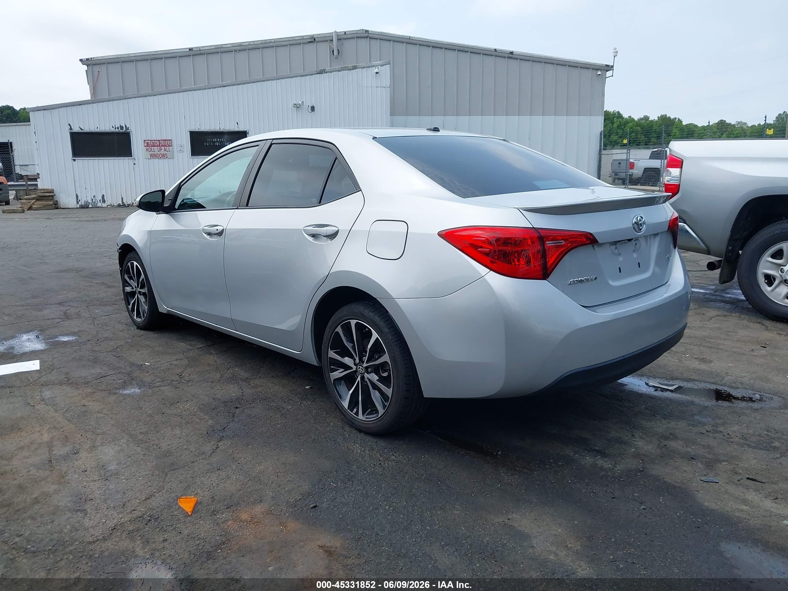 2017 Toyota Corolla Se Серебряный vin: 2T1BURHE9HC837252