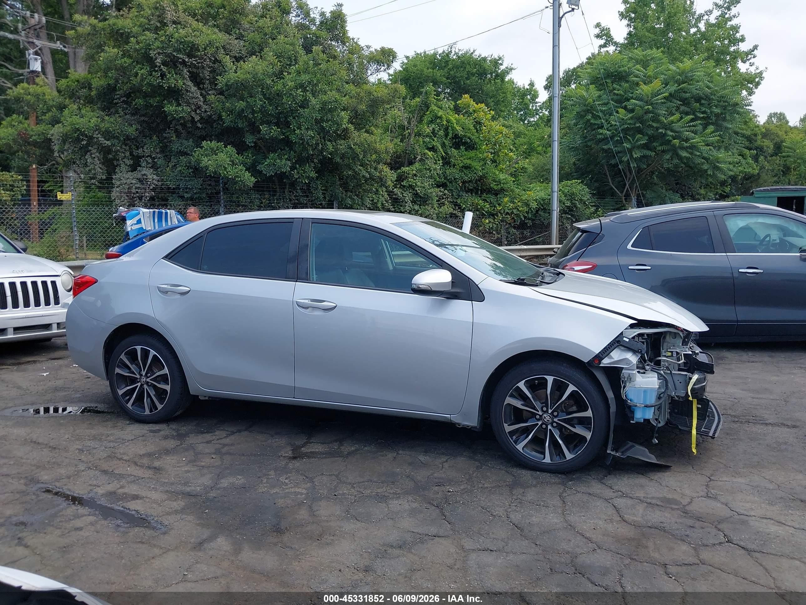 2017 Toyota Corolla Se Серебряный vin: 2T1BURHE9HC837252