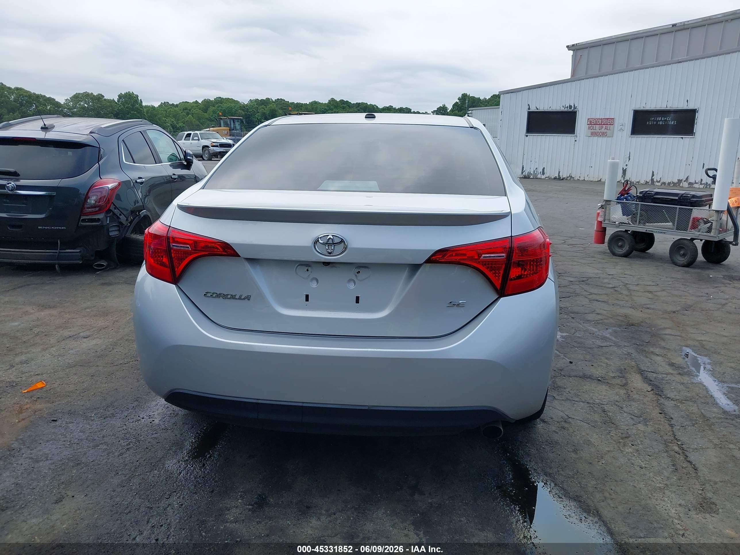 2017 Toyota Corolla Se Серебряный vin: 2T1BURHE9HC837252