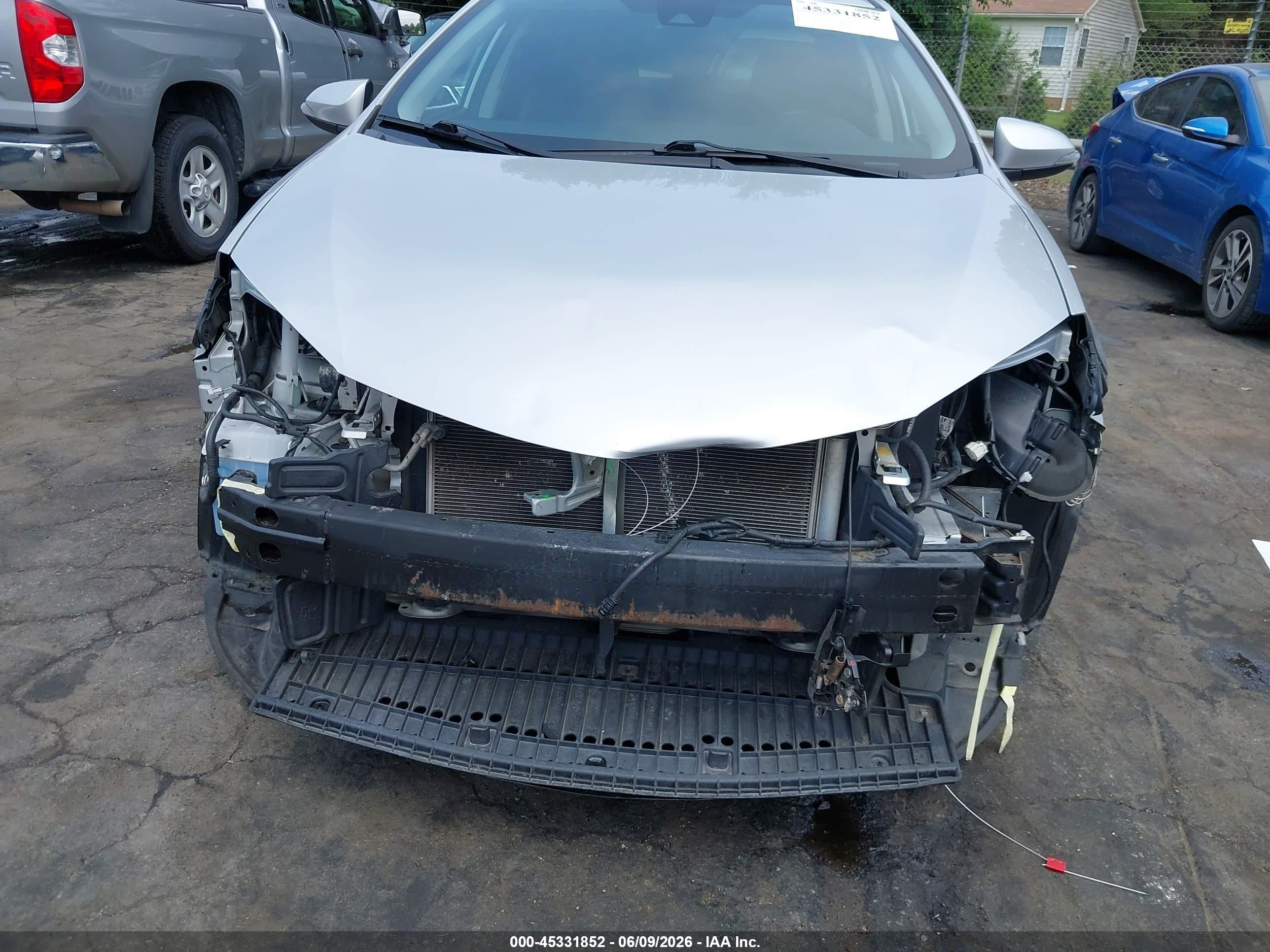 2017 Toyota Corolla Se Серебряный vin: 2T1BURHE9HC837252