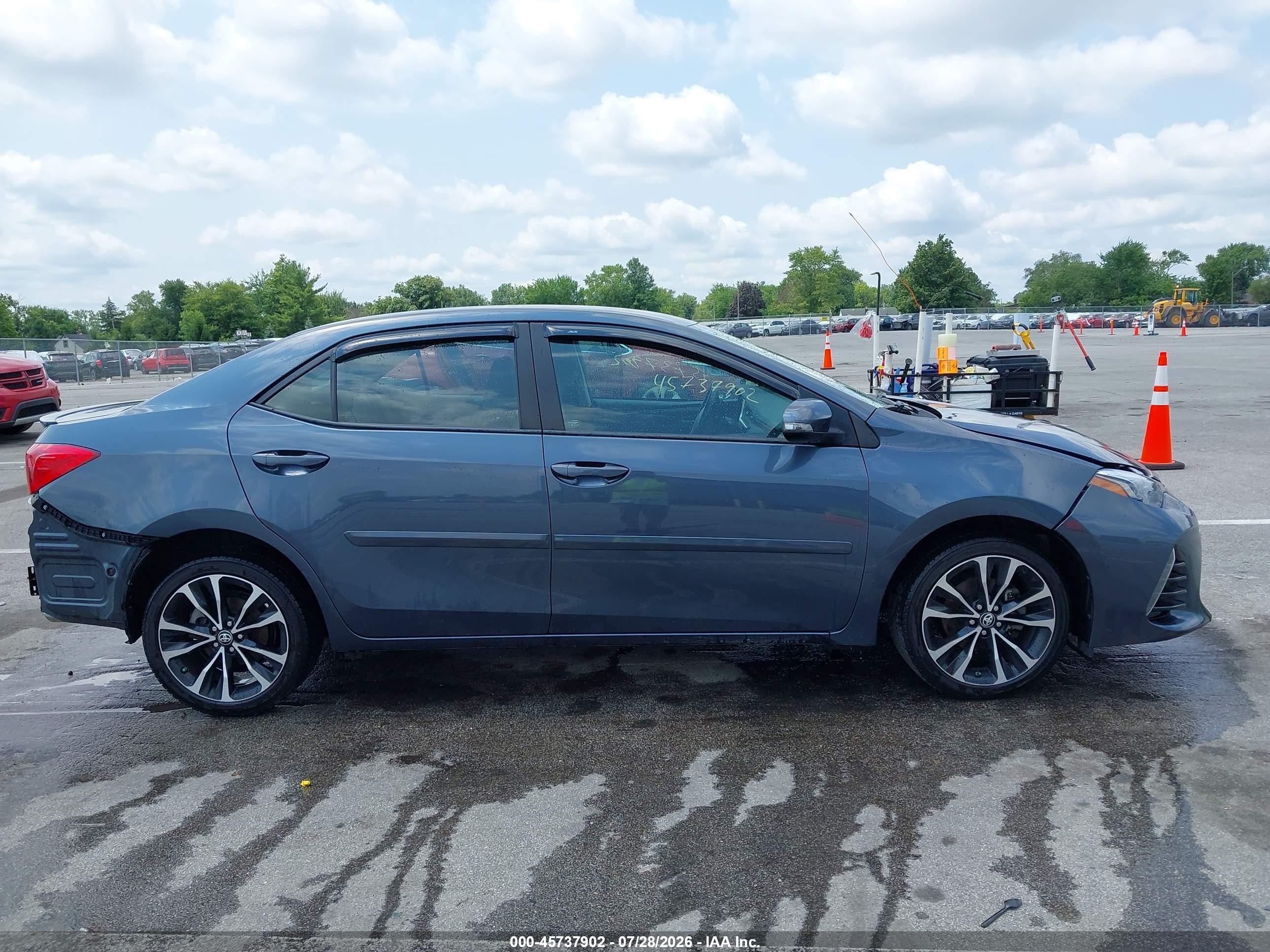 2017 Toyota Corolla Se Light Blue vin: 2T1BURHE9HC892171