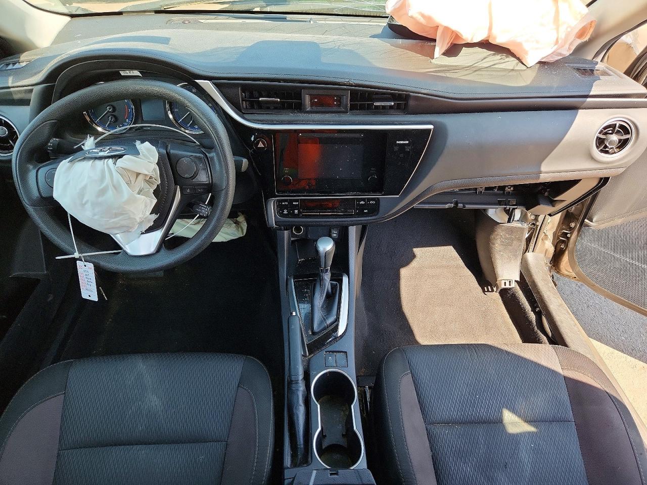 2017 Toyota Corolla Le Tan vin: 2T1BURHE9HC894552