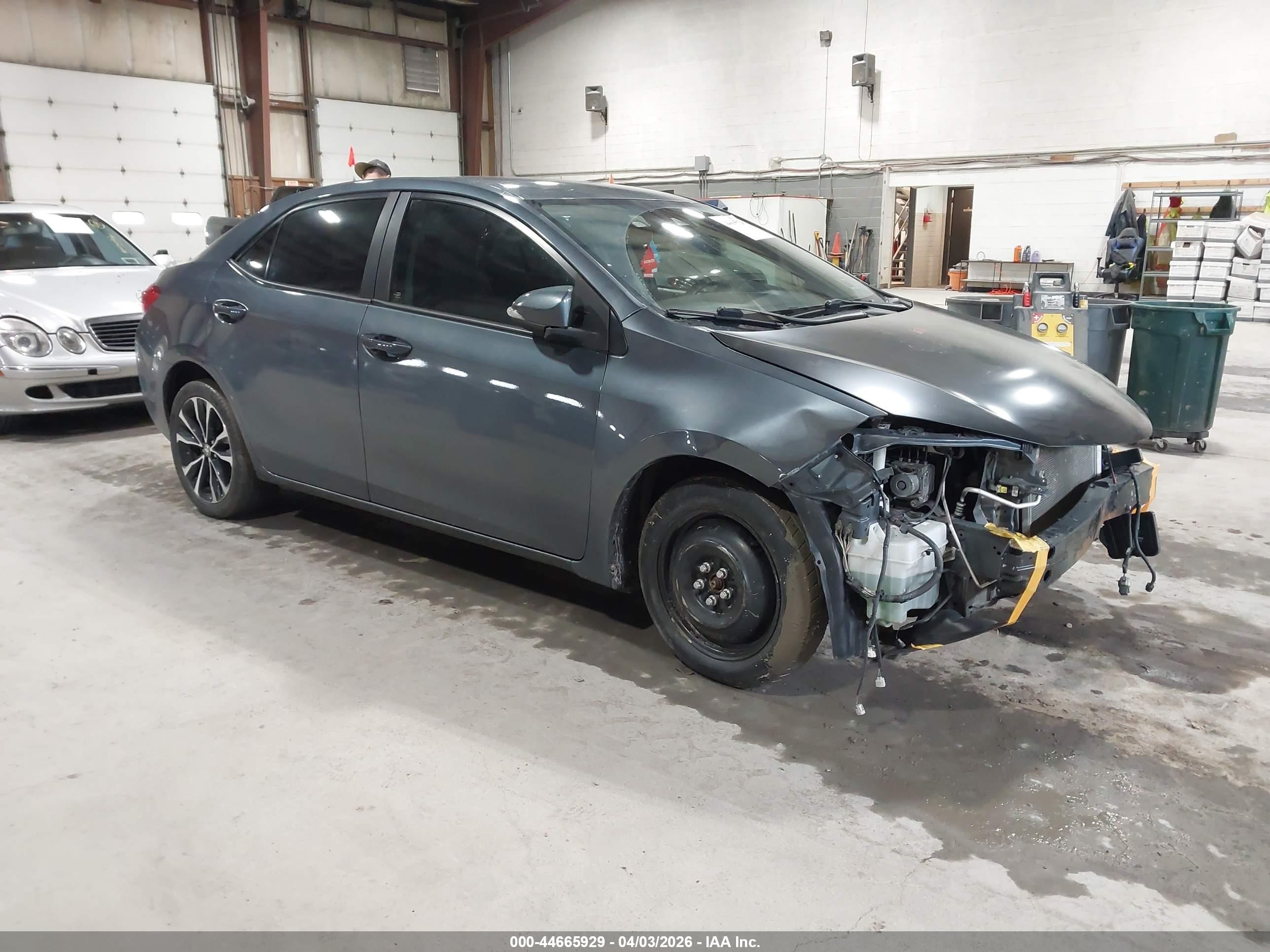 2018 Toyota Corolla Se Blue vin: 2T1BURHE9JC005738