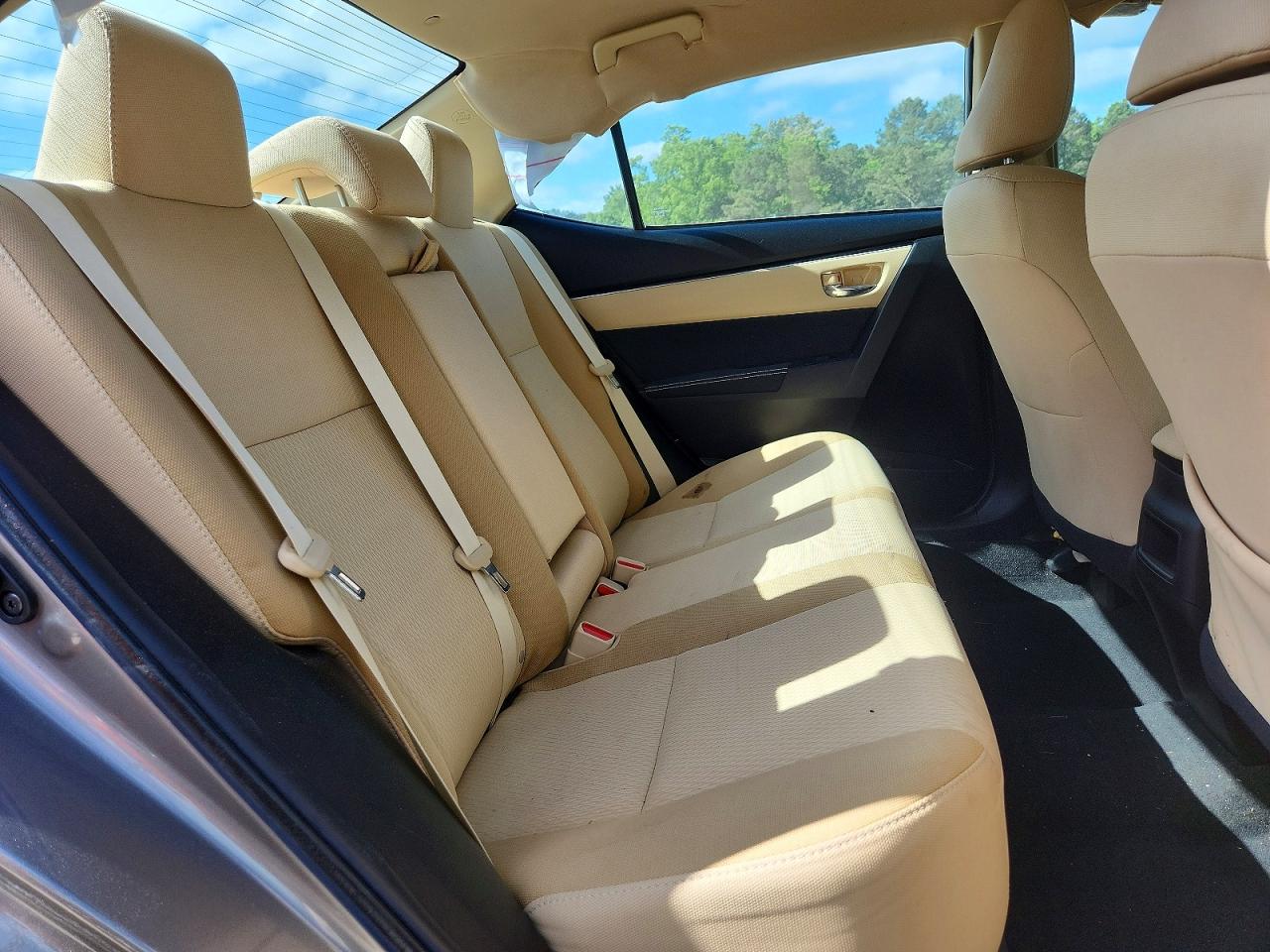 2018 Toyota Corolla Le Gray vin: 2T1BURHE9JC090631