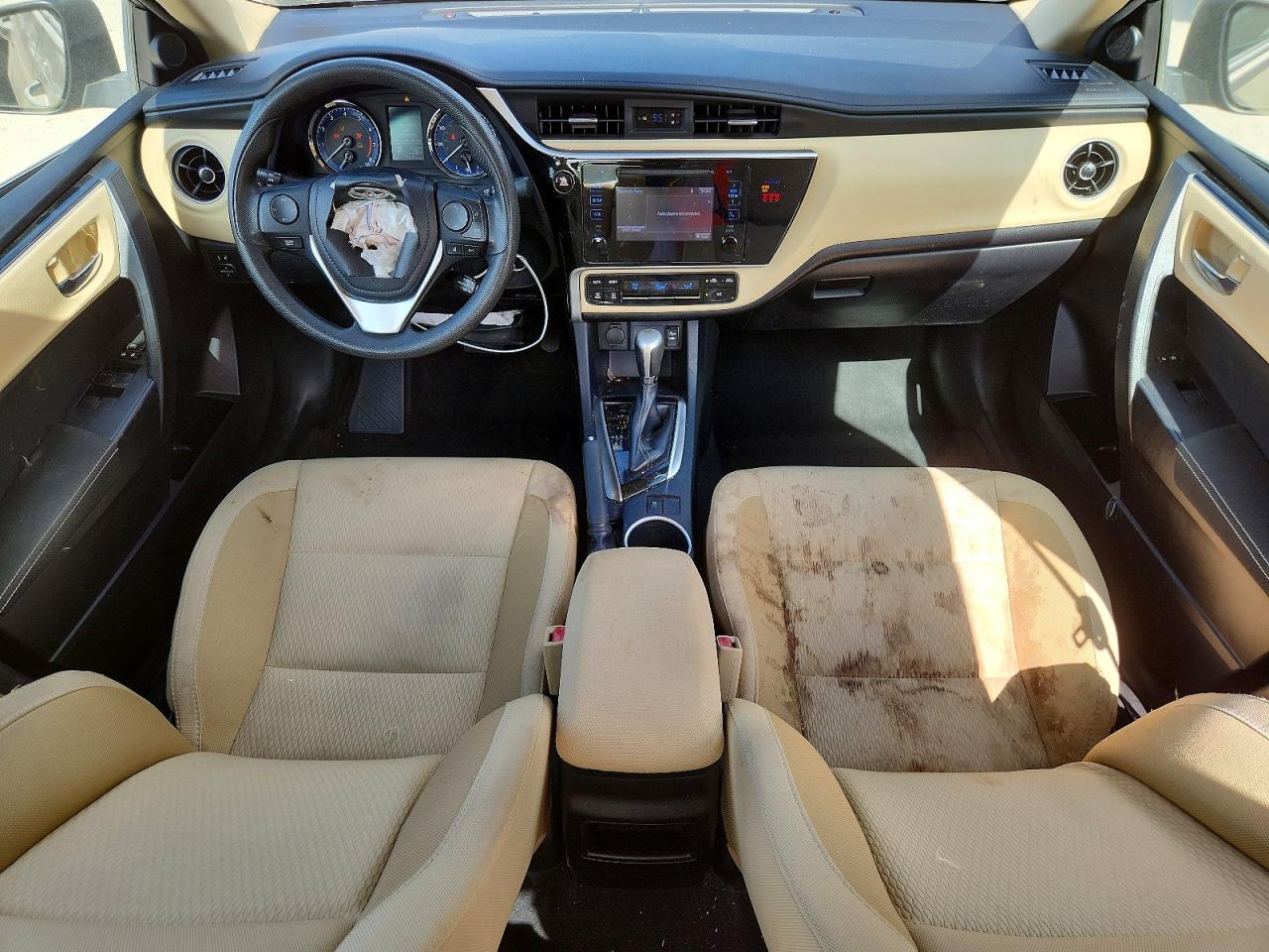2018 Toyota Corolla Le Gray vin: 2T1BURHE9JC090631