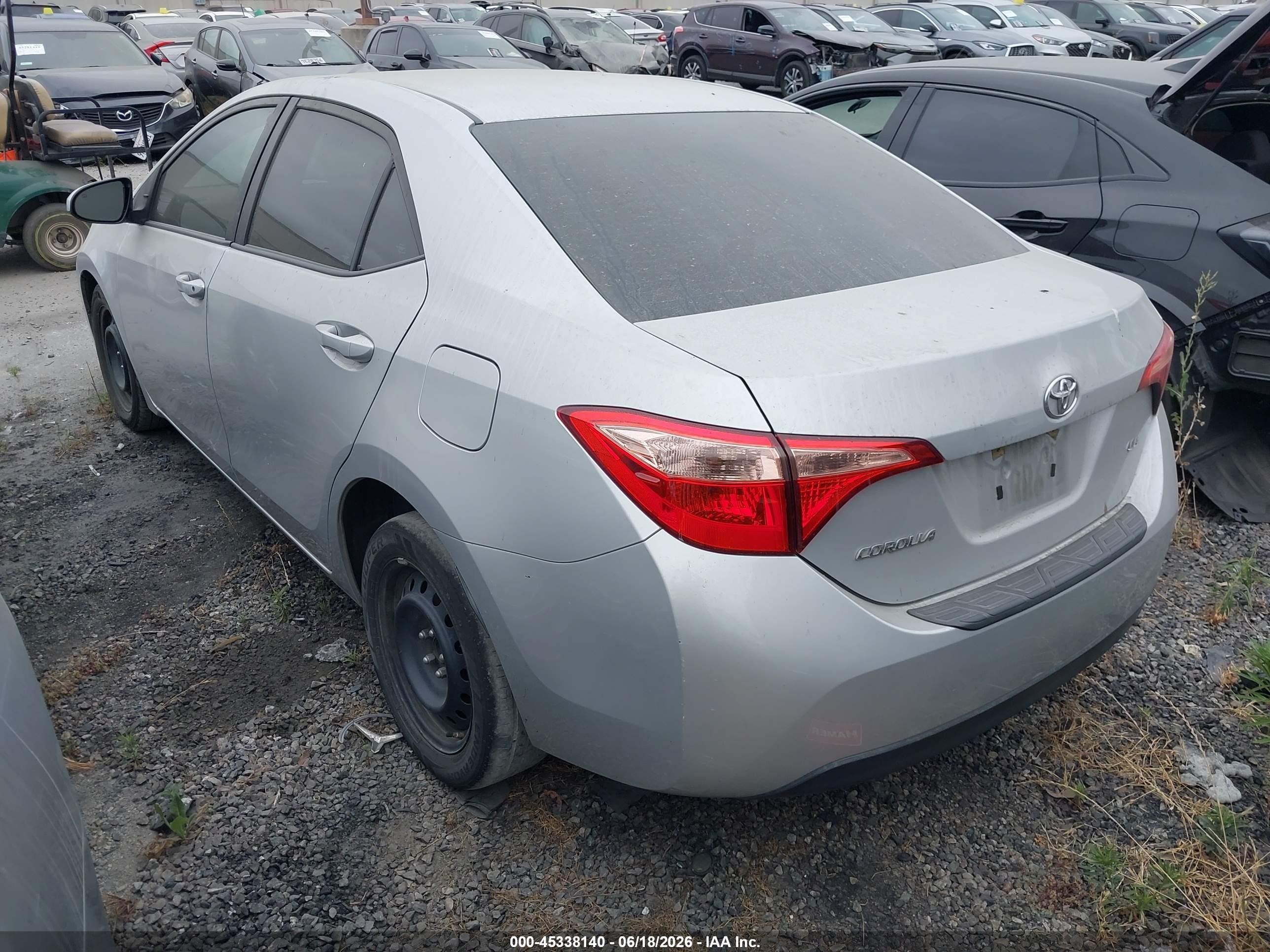 2019 Toyota Corolla Le Silver vin: 2T1BURHE9KC158637