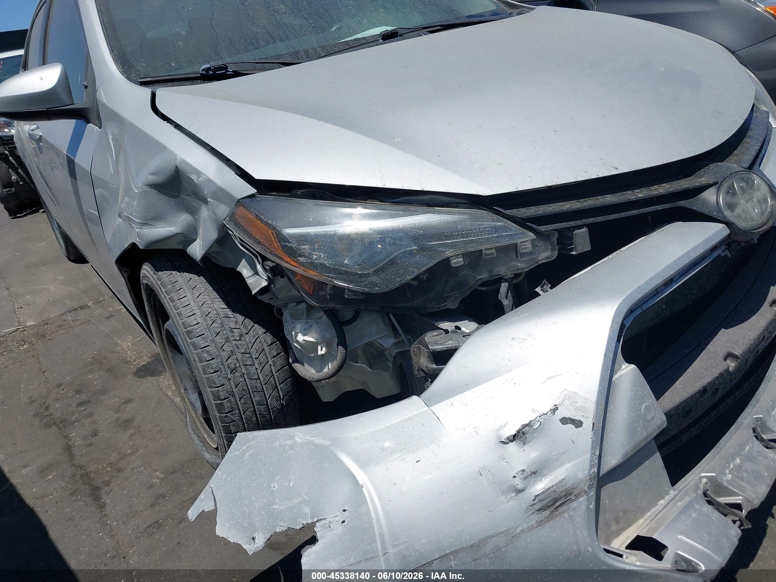 2019 Toyota Corolla Le Silver vin: 2T1BURHE9KC158637