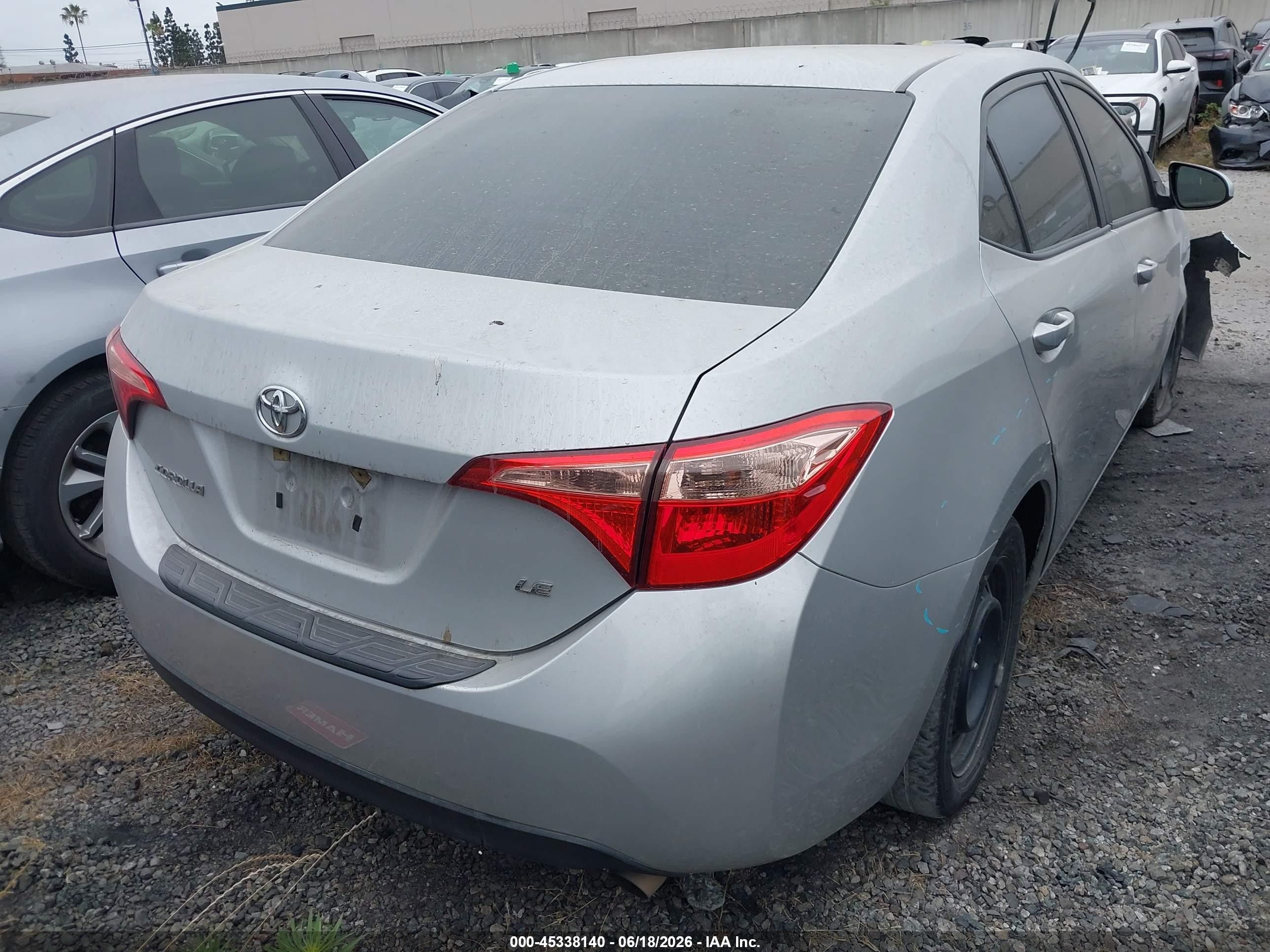 2019 Toyota Corolla Le Silver vin: 2T1BURHE9KC158637