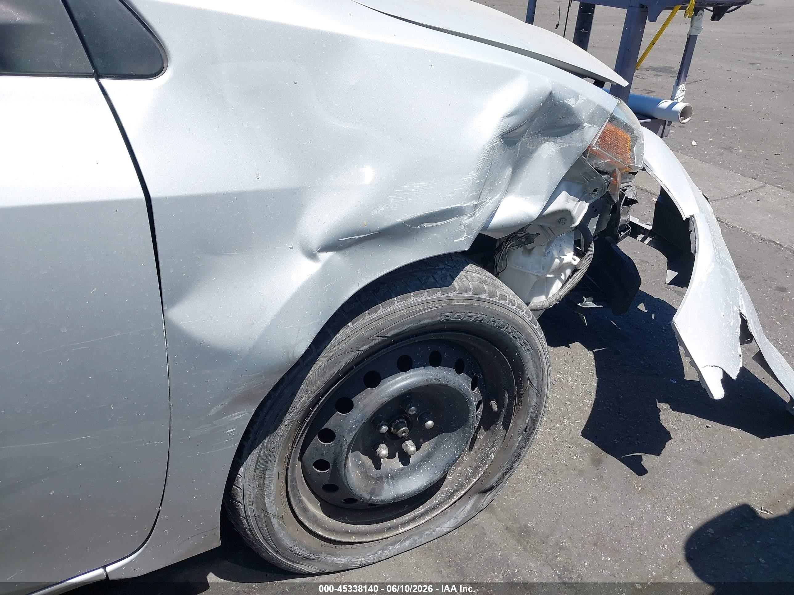 2019 Toyota Corolla Le Silver vin: 2T1BURHE9KC158637