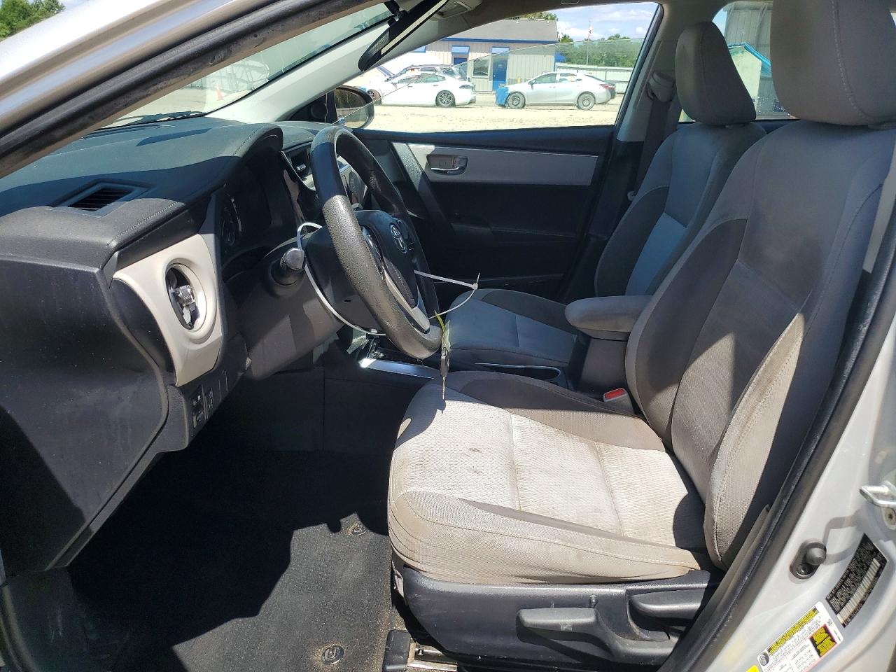2019 Toyota Corolla Le Silver vin: 2T1BURHE9KC178404