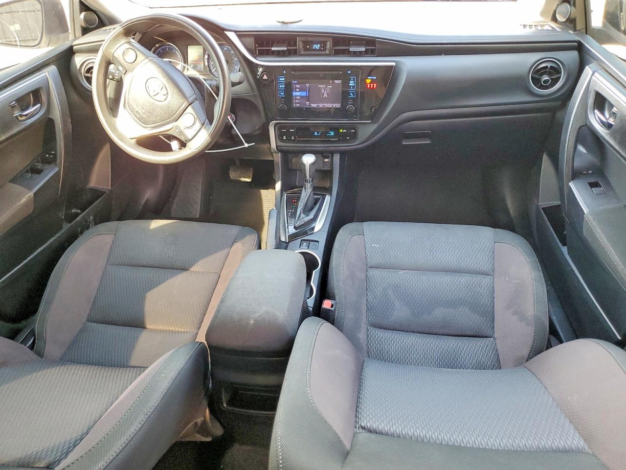 2019 Toyota Corolla Le Black vin: 2T1BURHE9KC181772