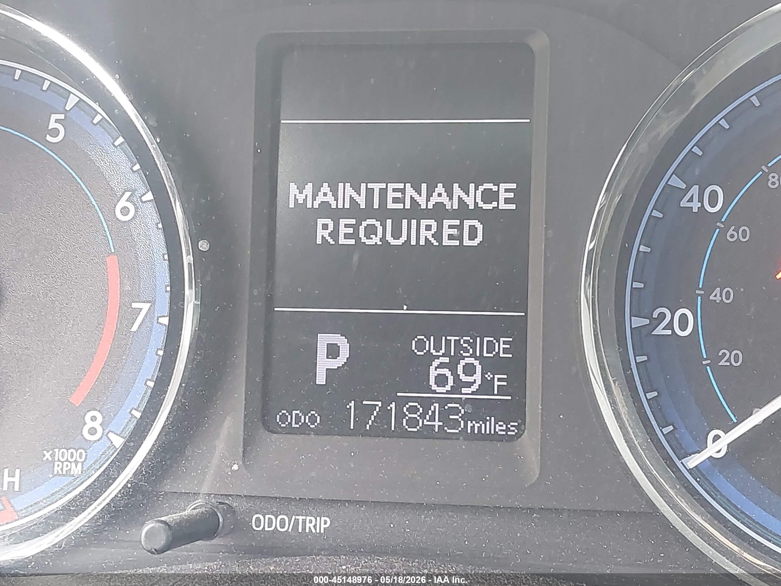 2019 Toyota Corolla Le Gray vin: 2T1BURHE9KC186888