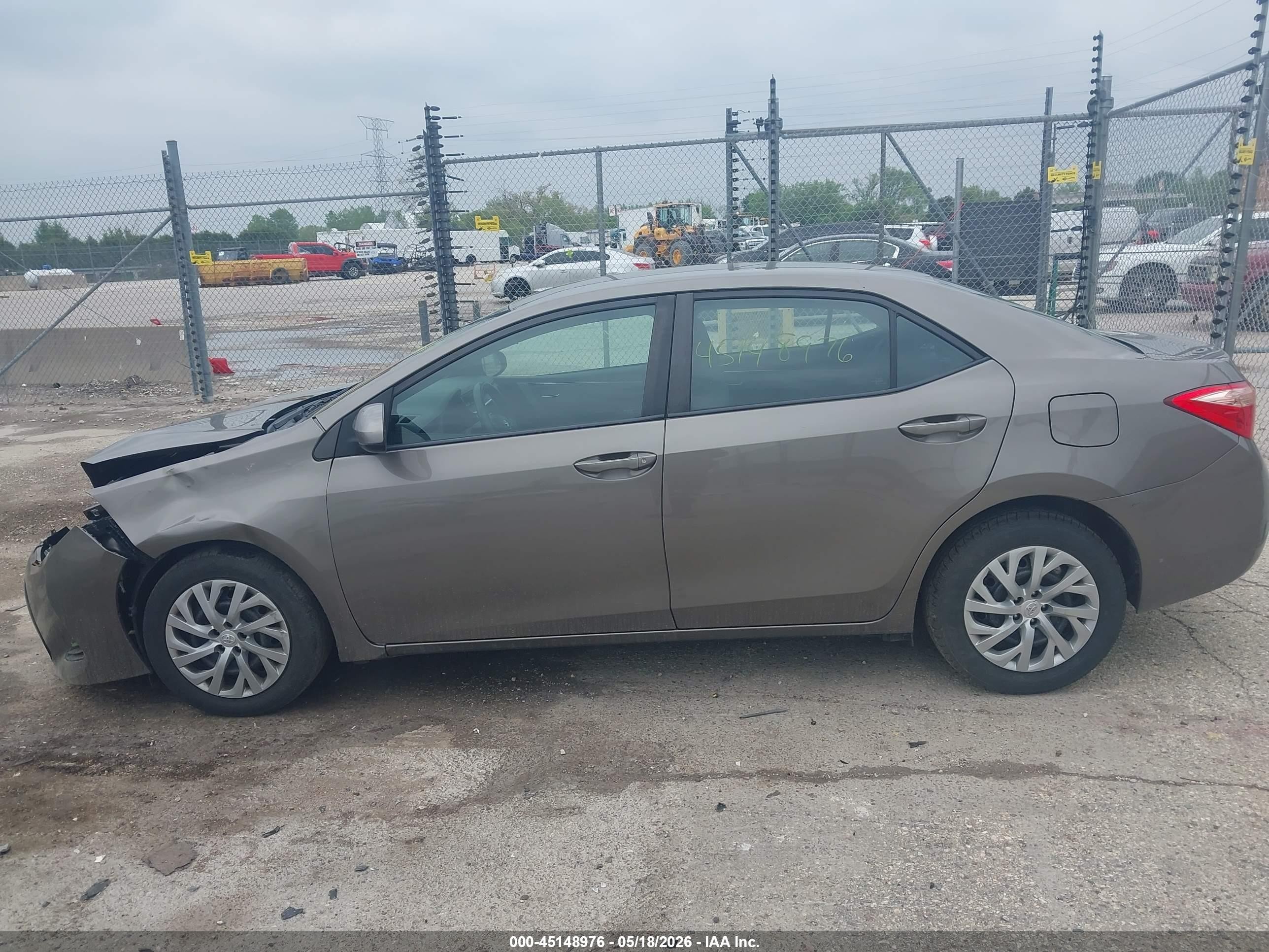 2019 Toyota Corolla Le Gray vin: 2T1BURHE9KC186888