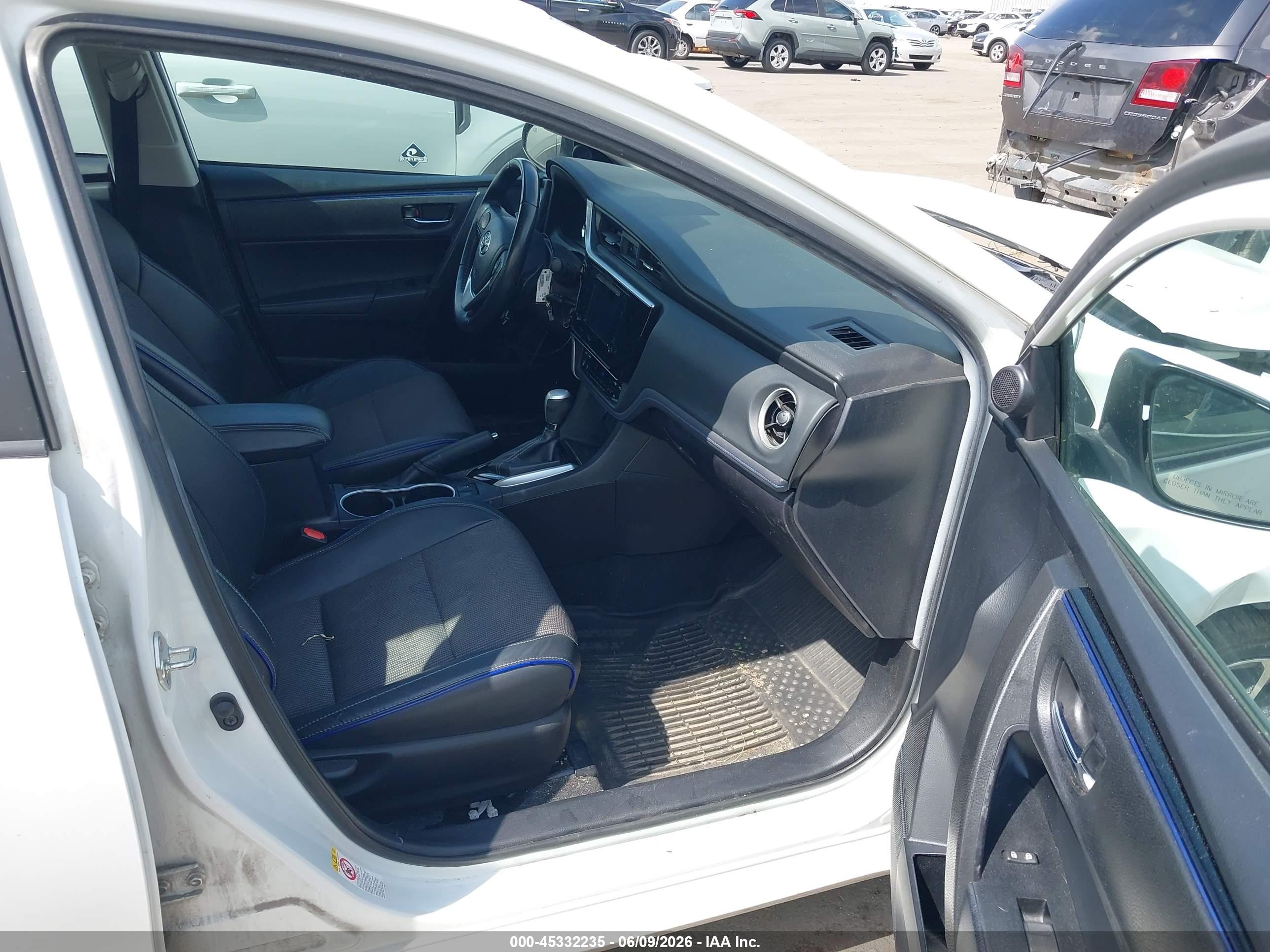2019 Toyota Corolla Se White vin: 2T1BURHE9KC187314