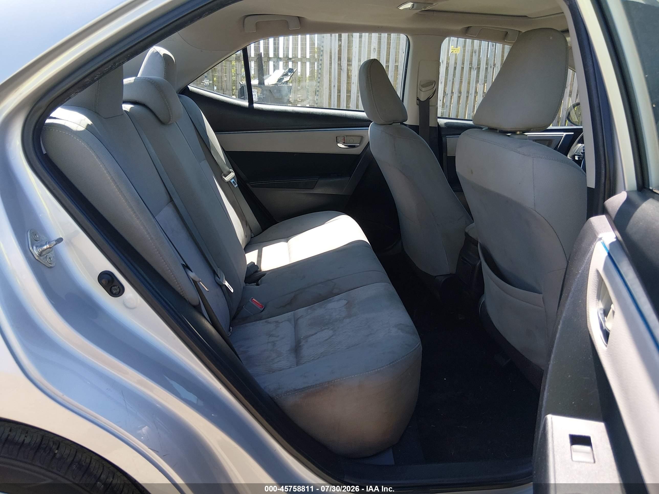 2014 Toyota Corolla Le Plus Silver vin: 2T1BURHEXEC025762