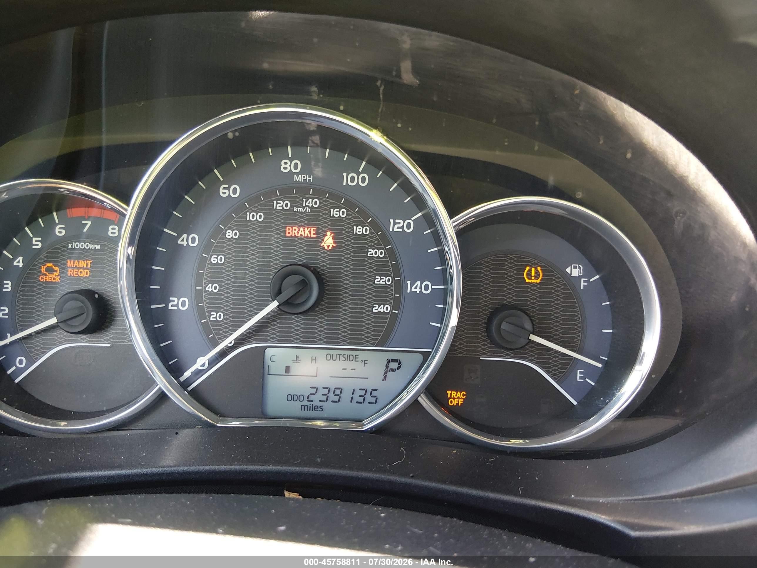 2014 Toyota Corolla Le Plus Silver vin: 2T1BURHEXEC025762