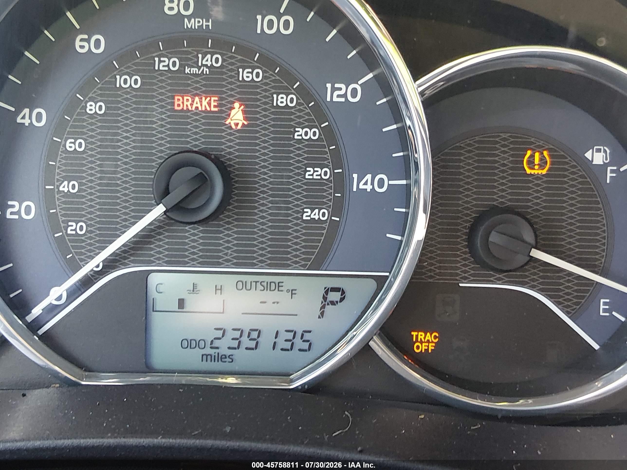 2014 Toyota Corolla Le Plus Silver vin: 2T1BURHEXEC025762