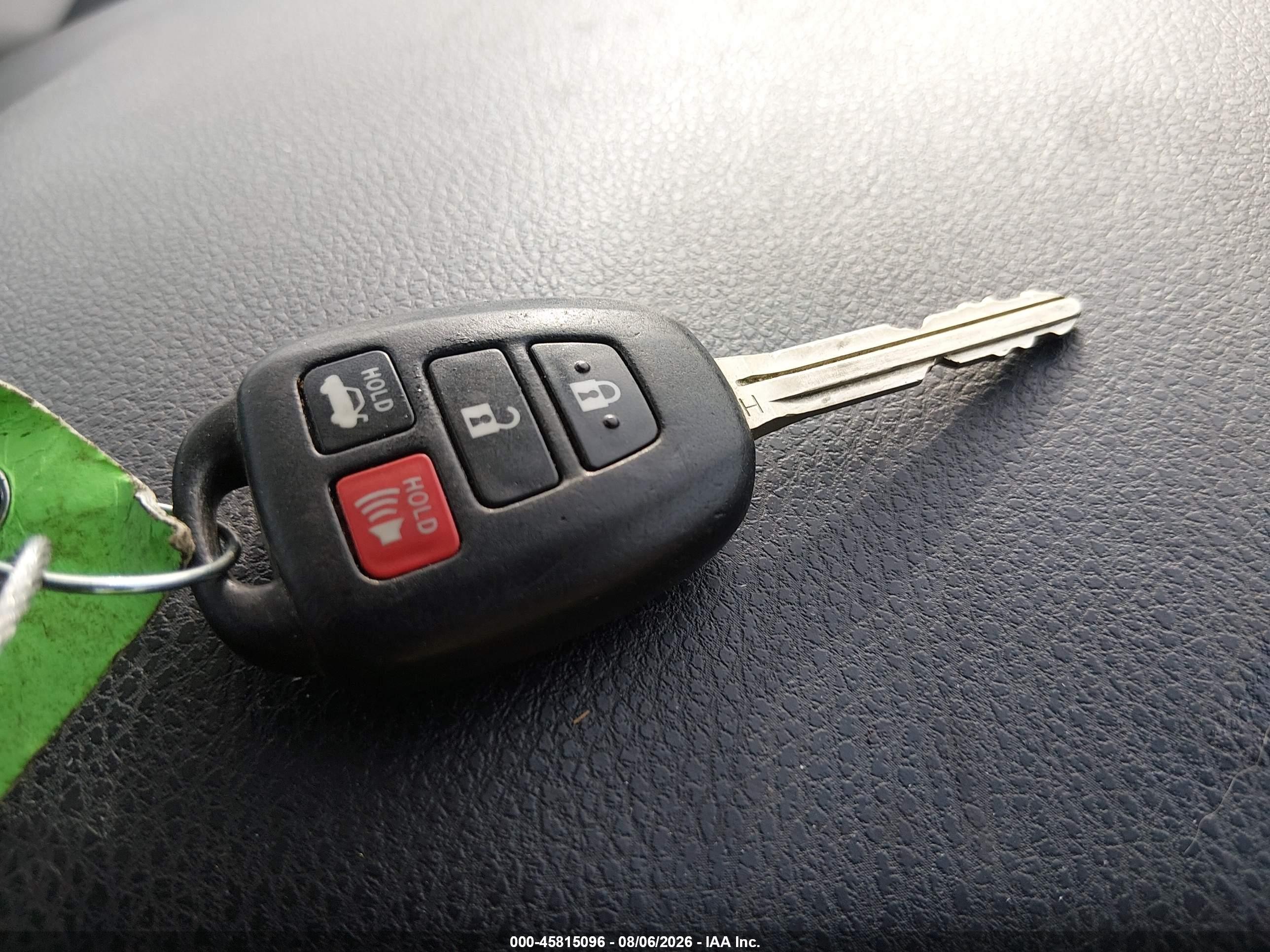 2014 Toyota Corolla S Plus Silver vin: 2T1BURHEXEC042898