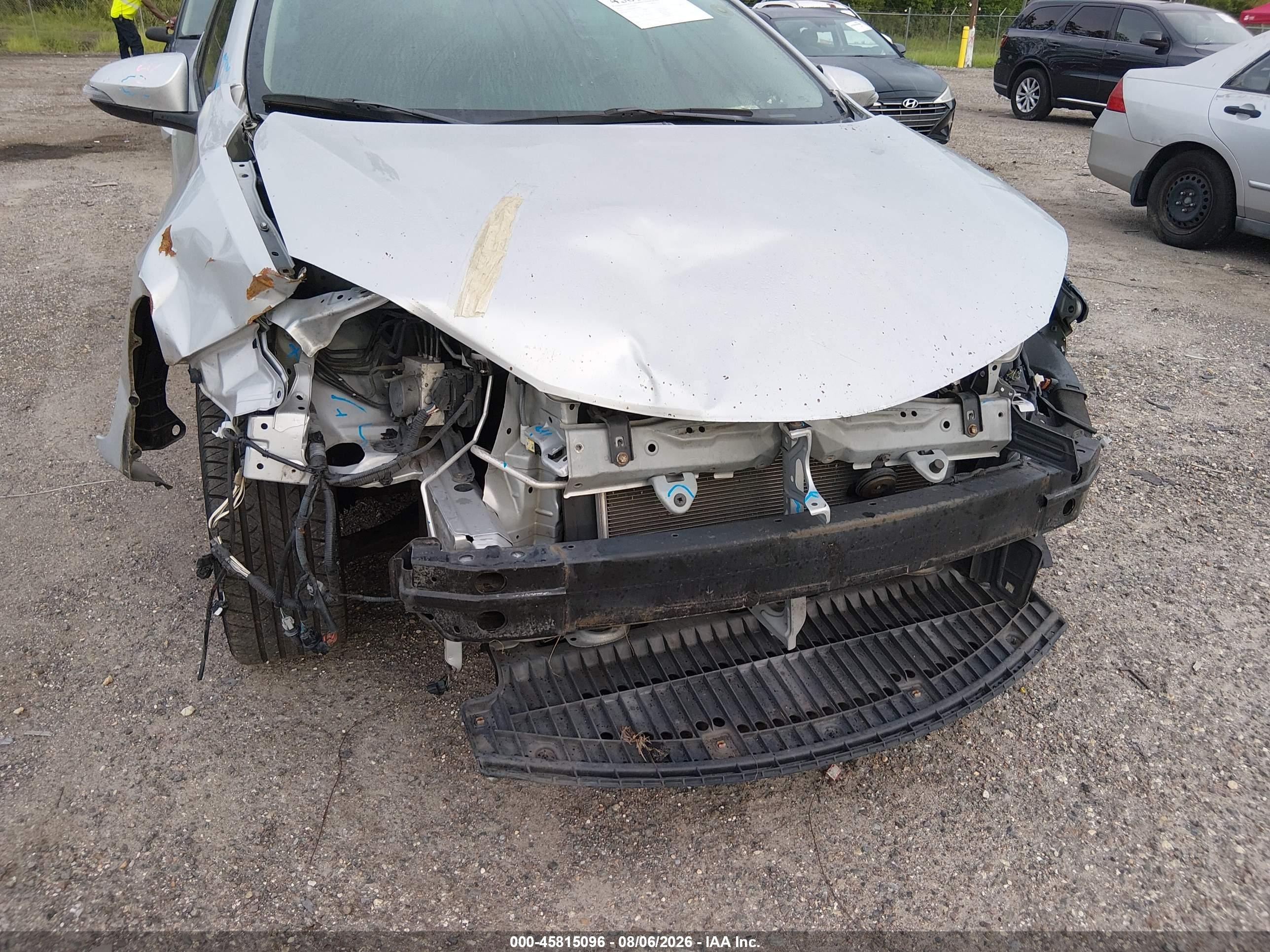 2014 Toyota Corolla S Plus Silver vin: 2T1BURHEXEC042898