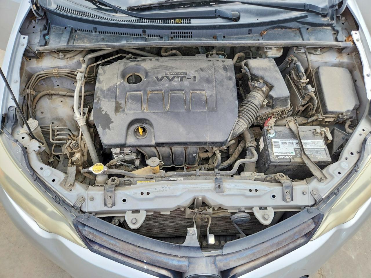 2014 Toyota Corolla Silver vin: 2T1BURHEXEC062939