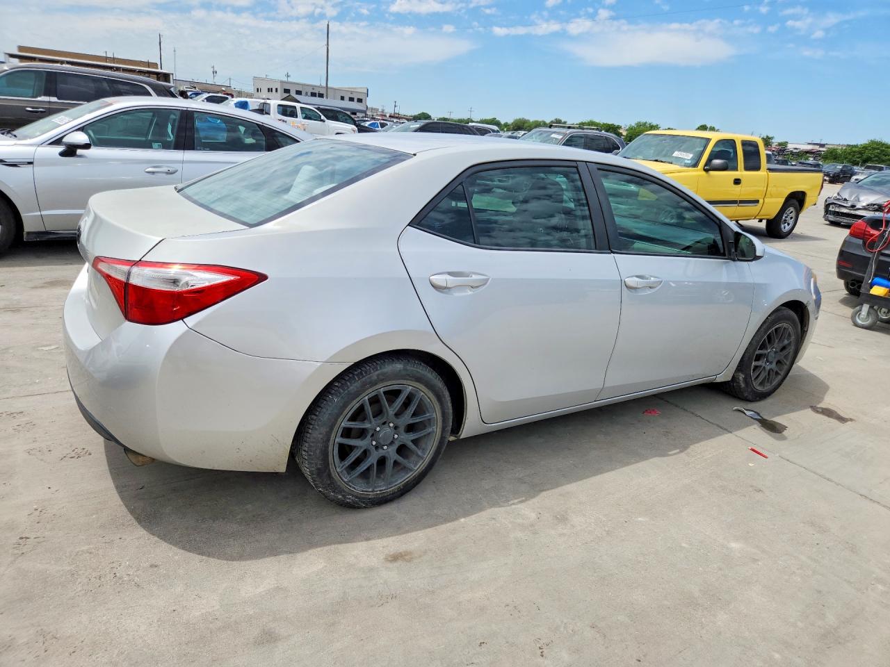 2014 Toyota Corolla Silver vin: 2T1BURHEXEC062939